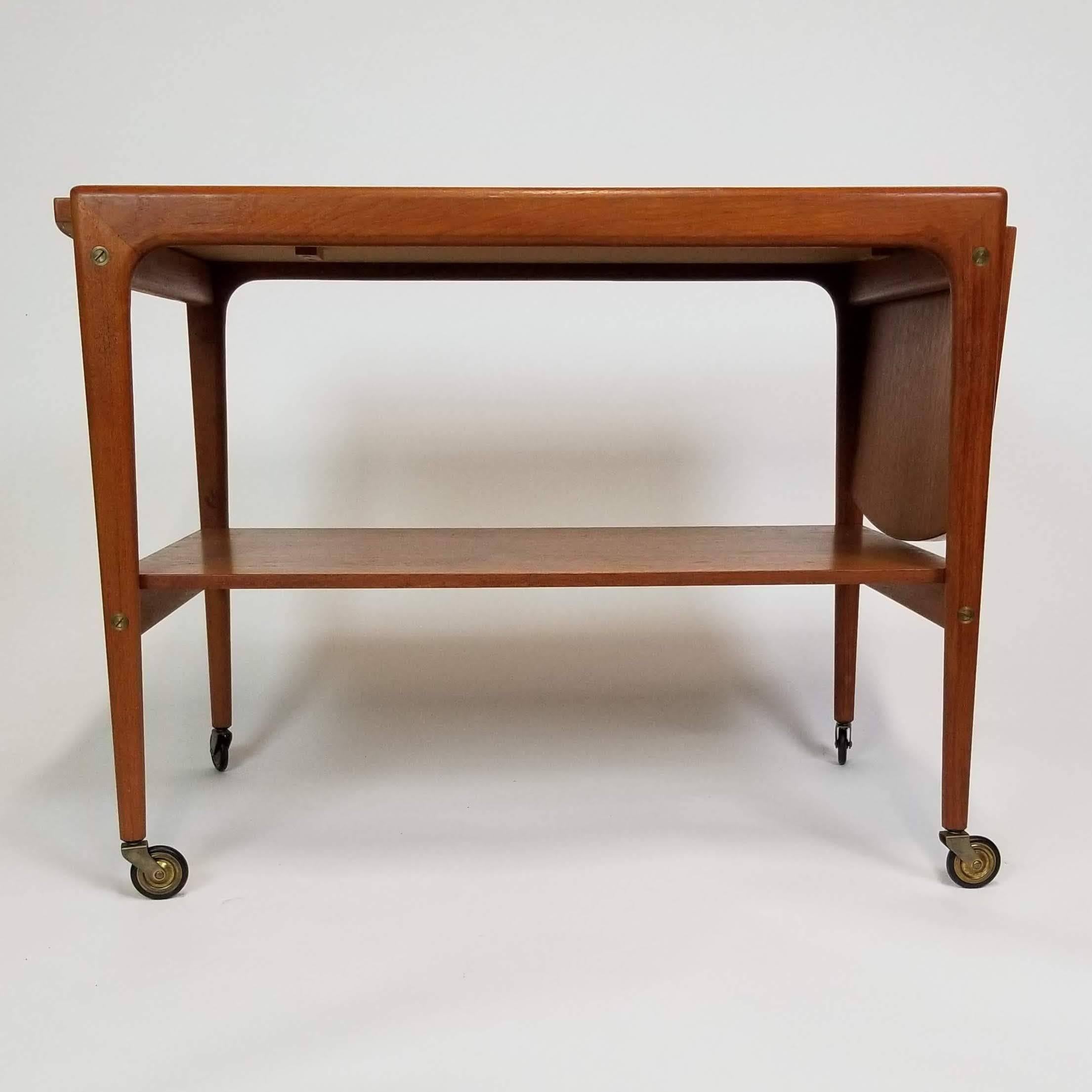 Scandinavian Teak Bar Cart by Yngve Ekström In Excellent Condition For Sale In Sacramento, CA