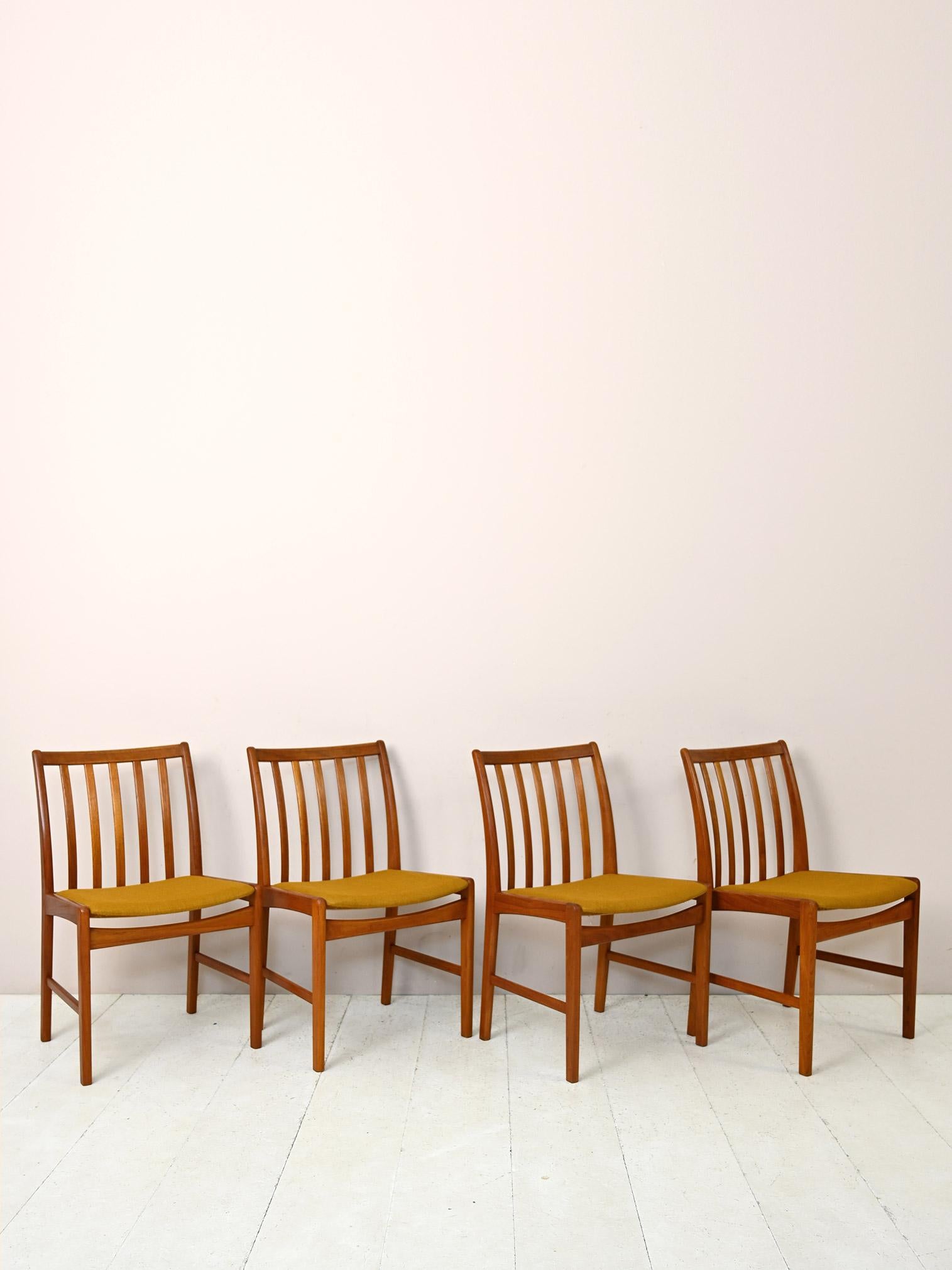 Scandinavian Teak Chairs with Upholstered Seat In Good Condition For Sale In Brescia, IT