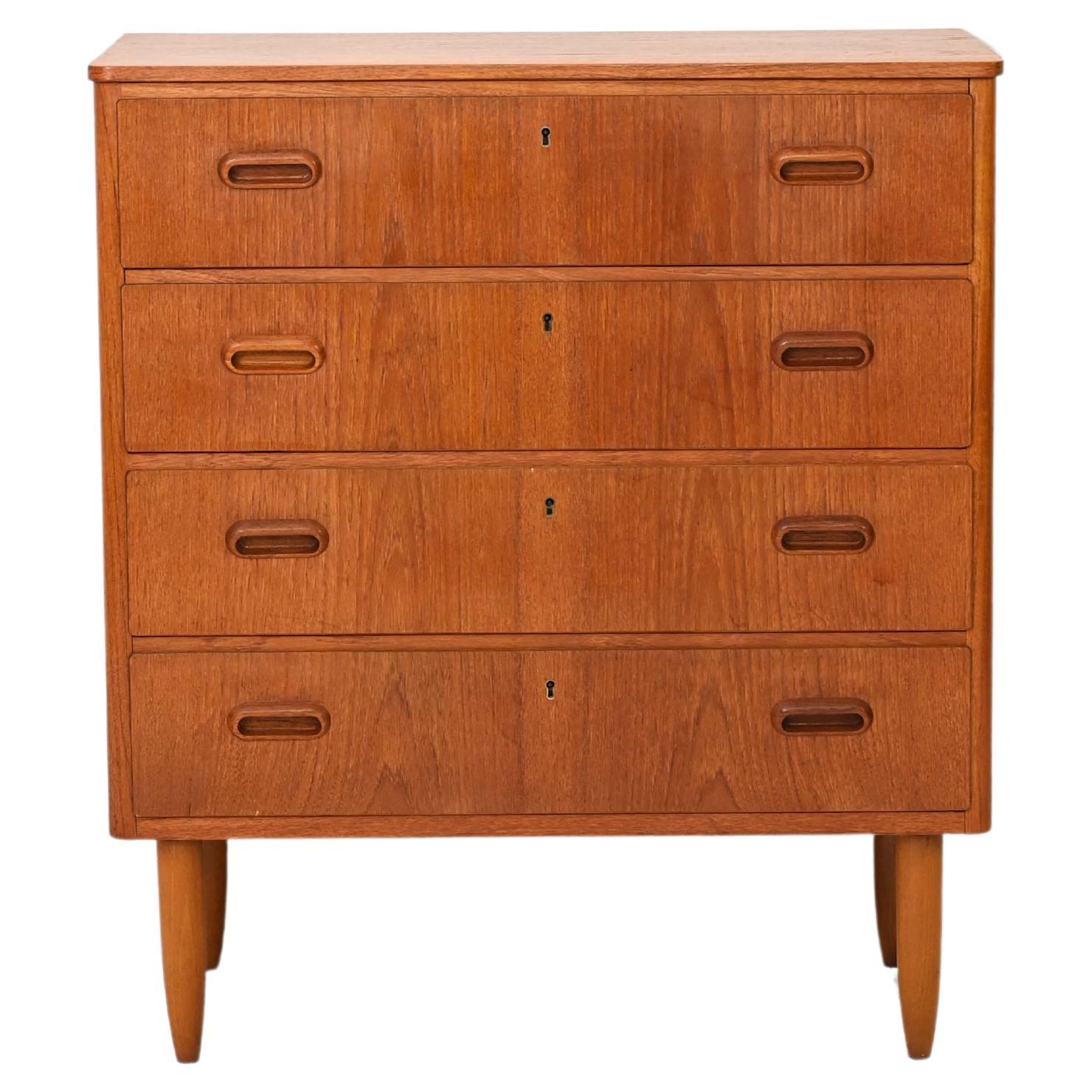 Scandinavian Chest of Drawers For Sale at 1stDibs