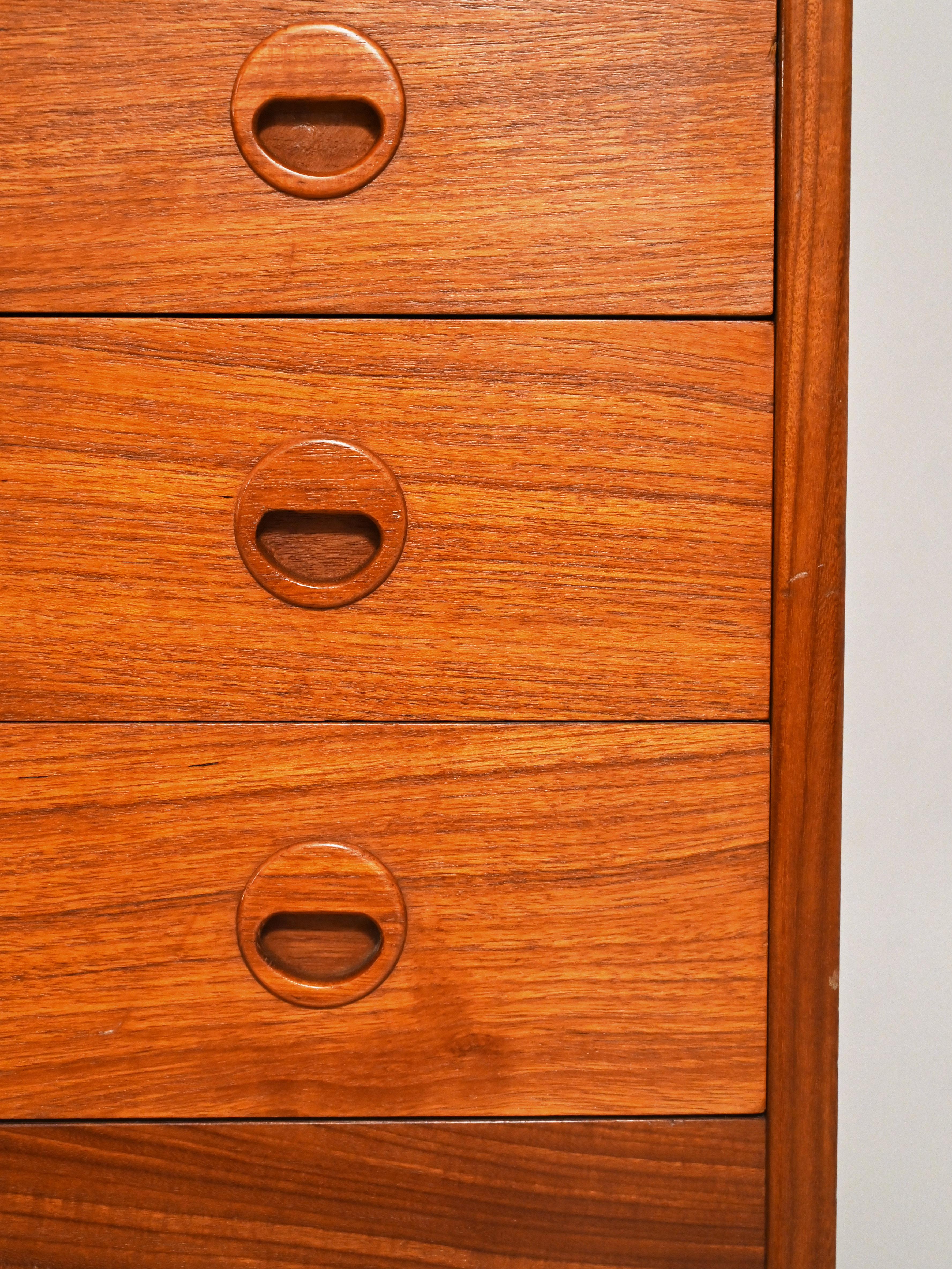 Scandinavian teak chest of drawers with dressing table and mirror 6