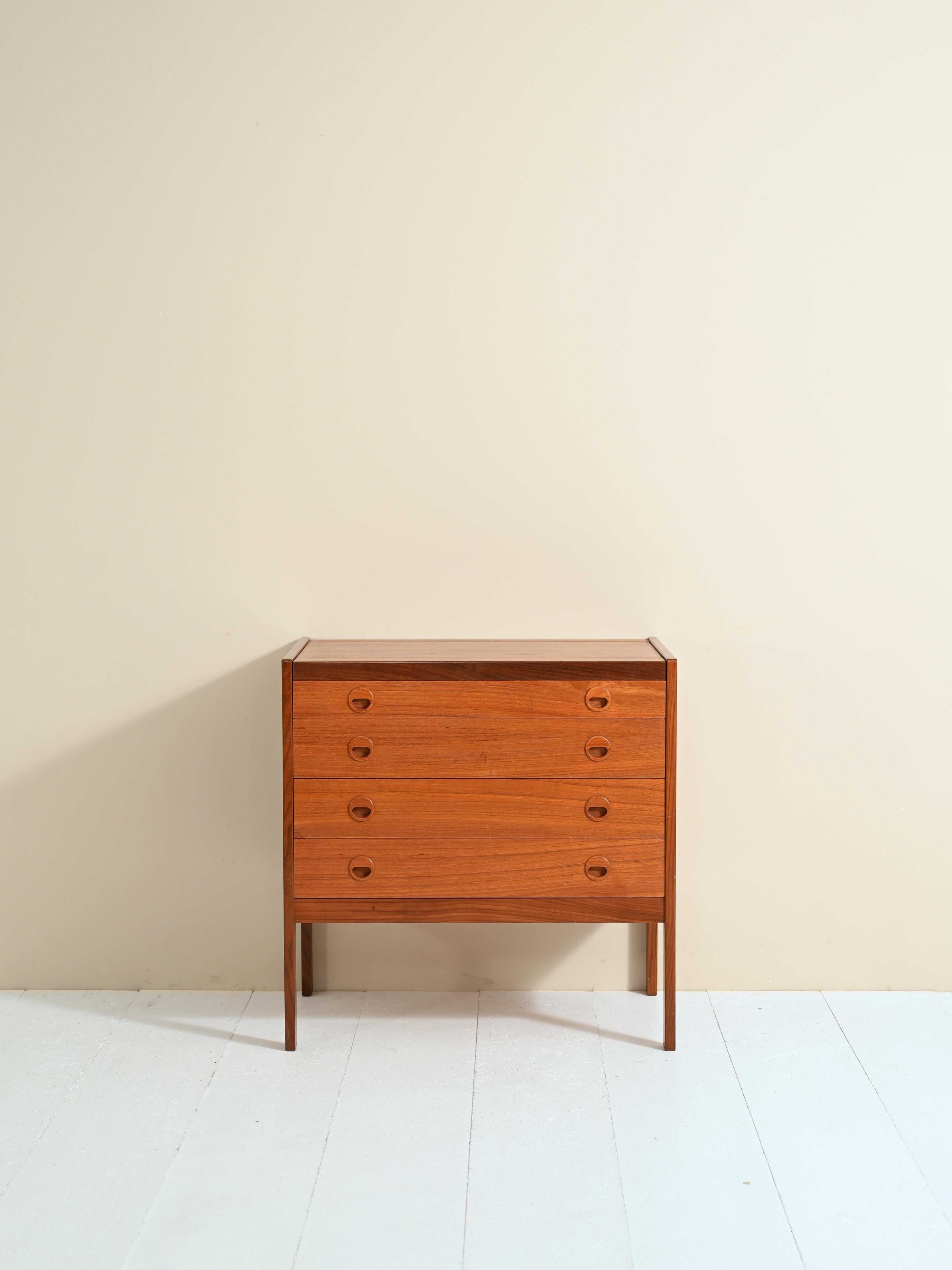 Chest of drawers with mirror Scandinavian cabinet with dual function as a chest of drawers and dressing table. 
 This original vintage 1960s chest of drawers is Swedish-made and features the ability to raise the top and transform the cabinet into a