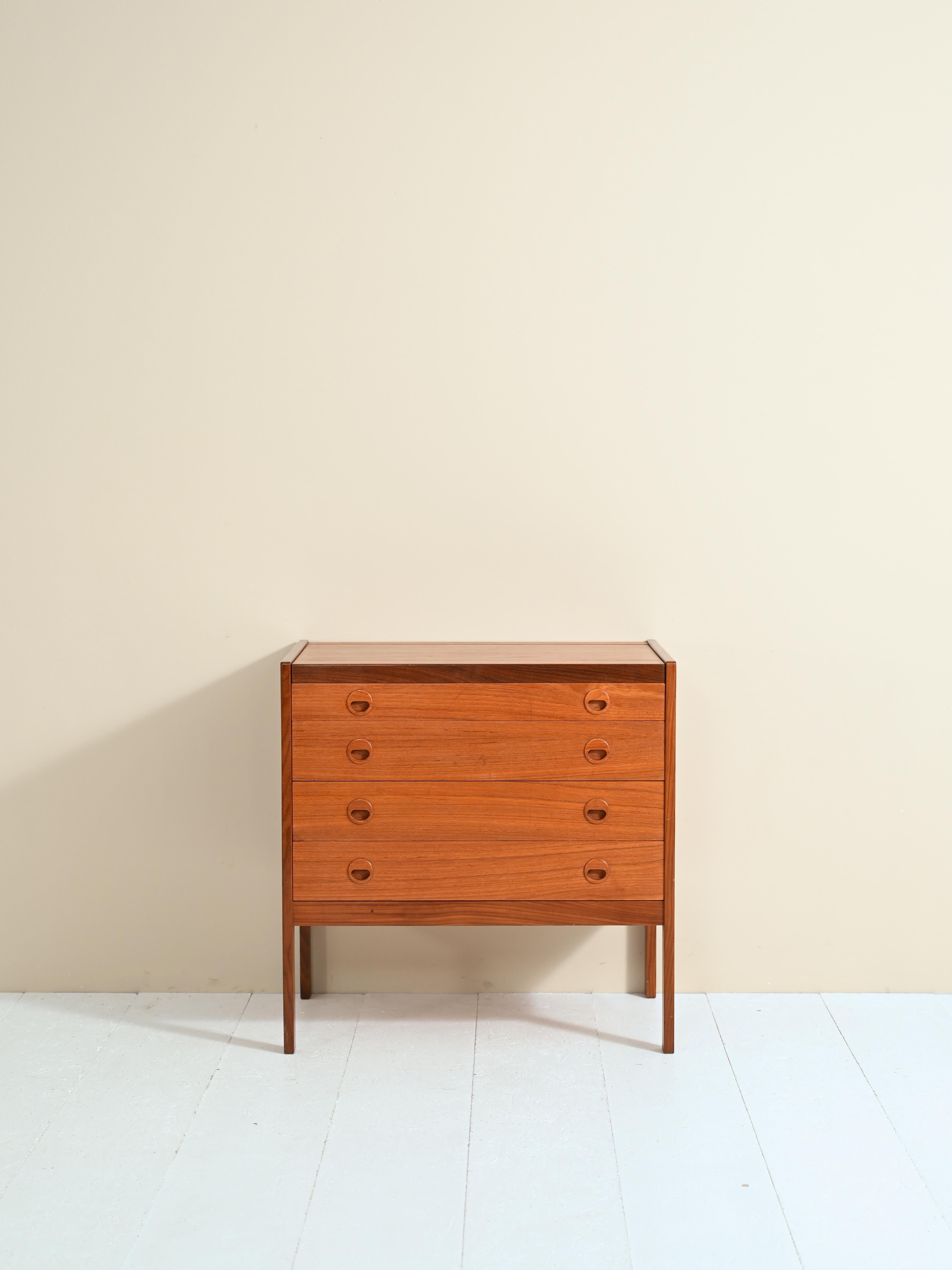 Scandinavian teak chest of drawers with dressing table and mirror In Good Condition In Brescia, IT