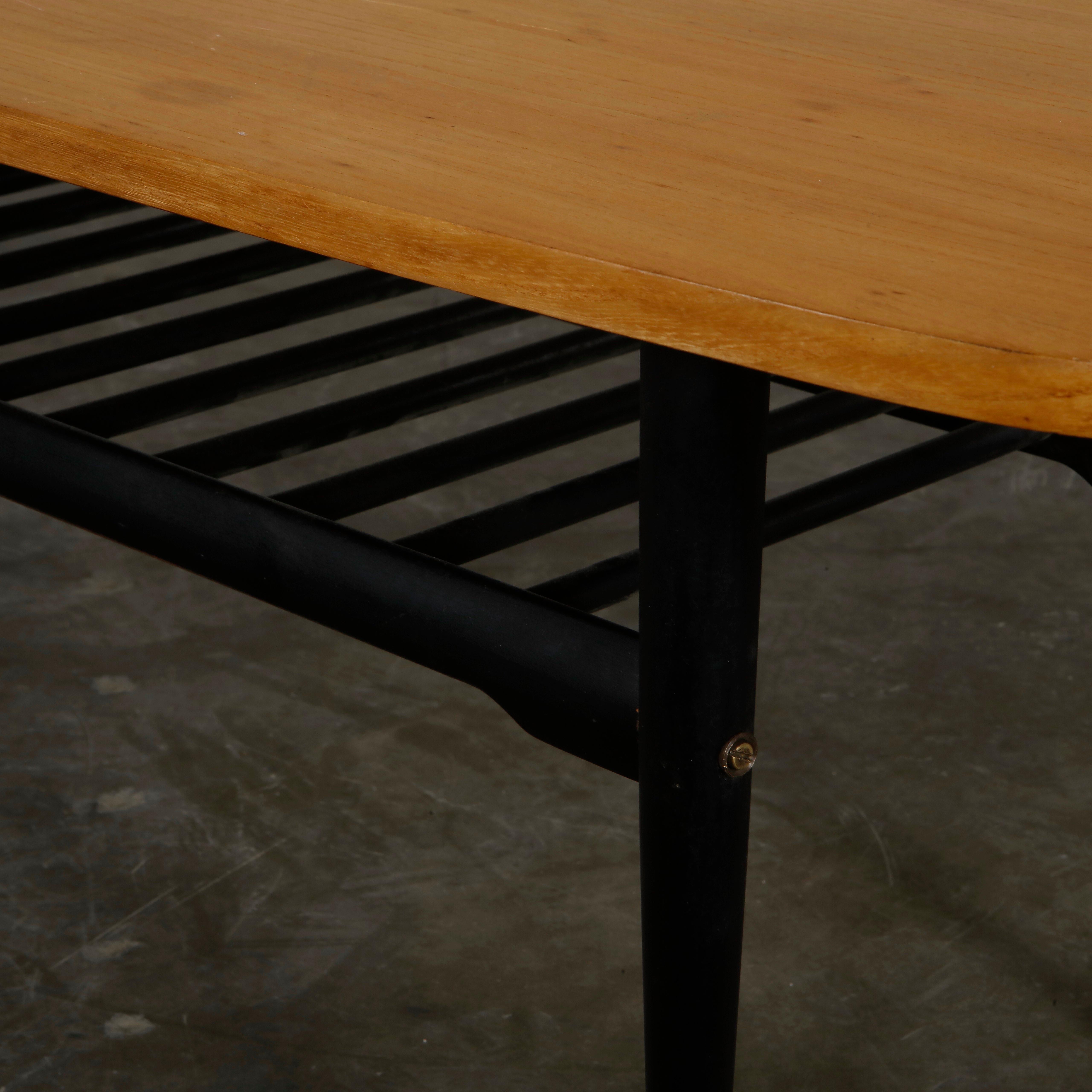 Tavolino scandinavo in teak, anni '60 in vendita 4