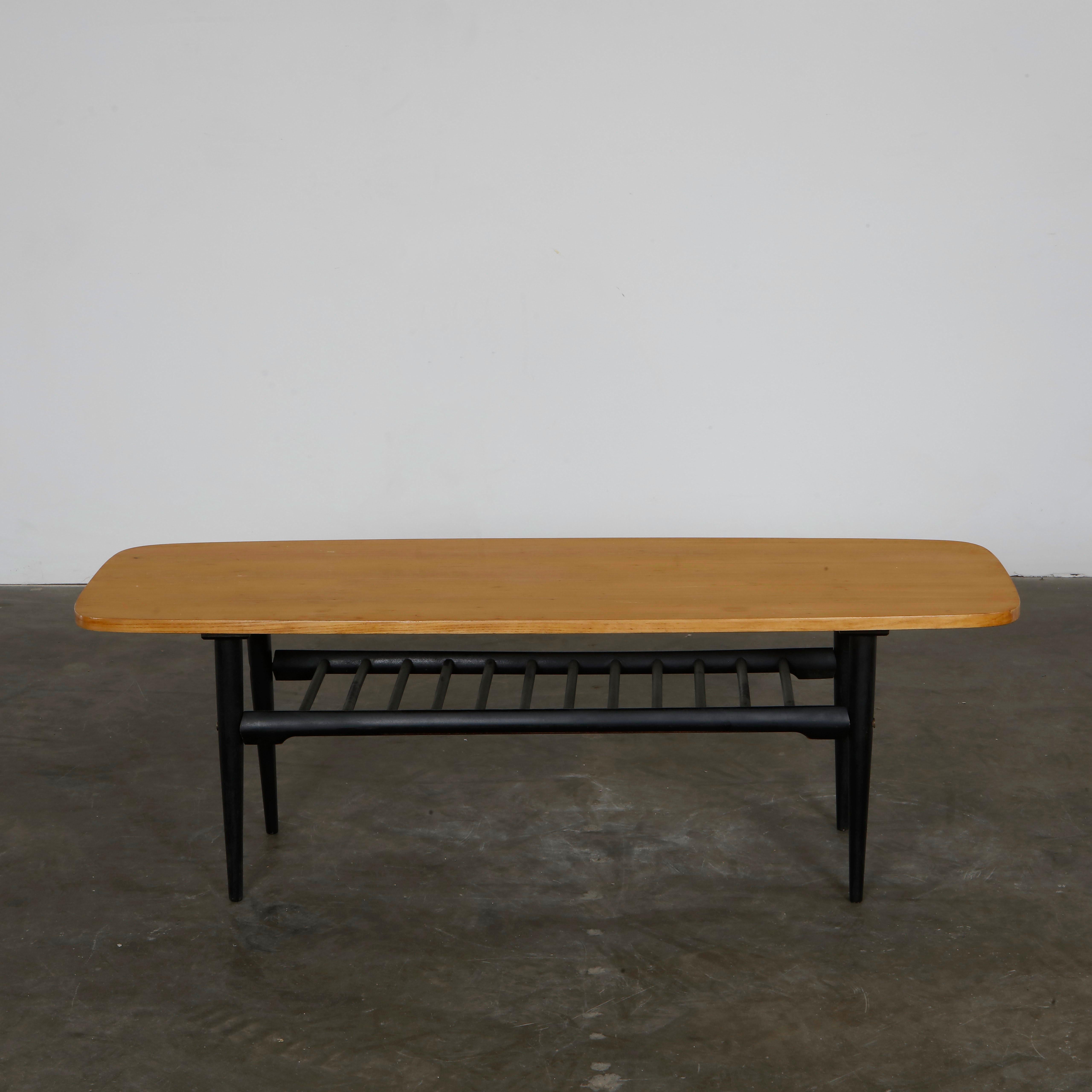 Mid-Century moderno Tavolino scandinavo in teak, anni '60 in vendita