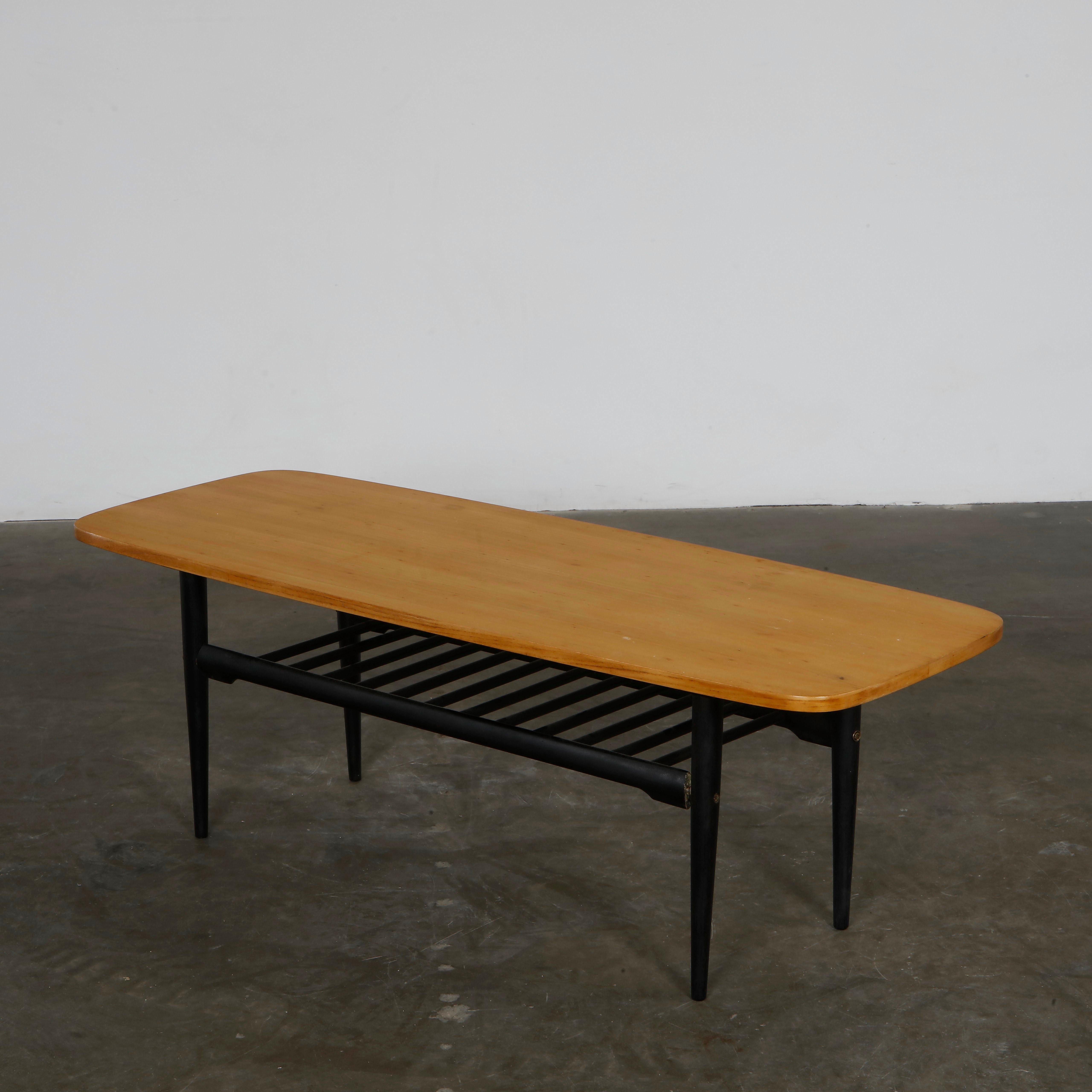 Tavolino scandinavo in teak, anni '60 In condizioni buone in vendita a Gardena, CA