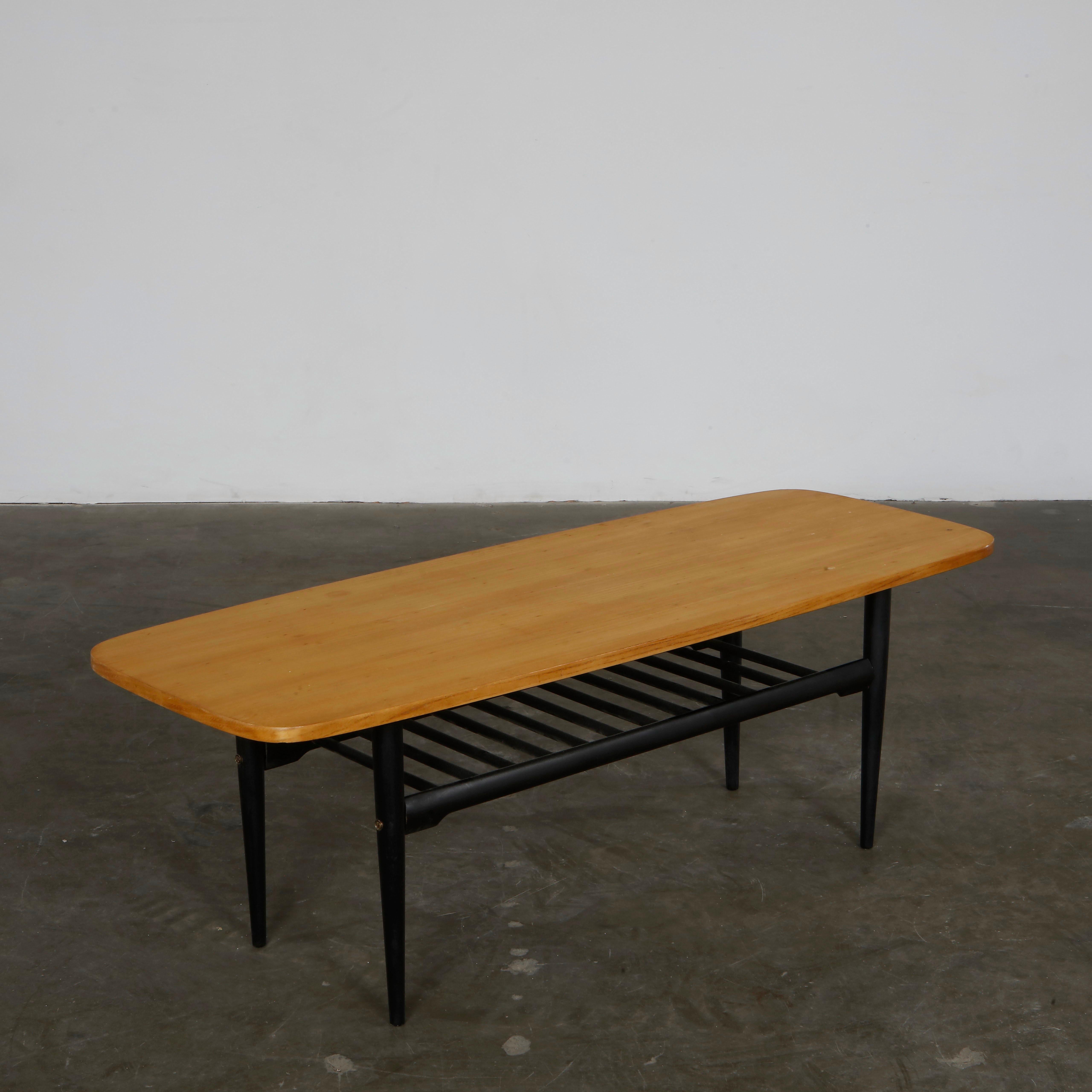 Legno Tavolino scandinavo in teak, anni '60 in vendita