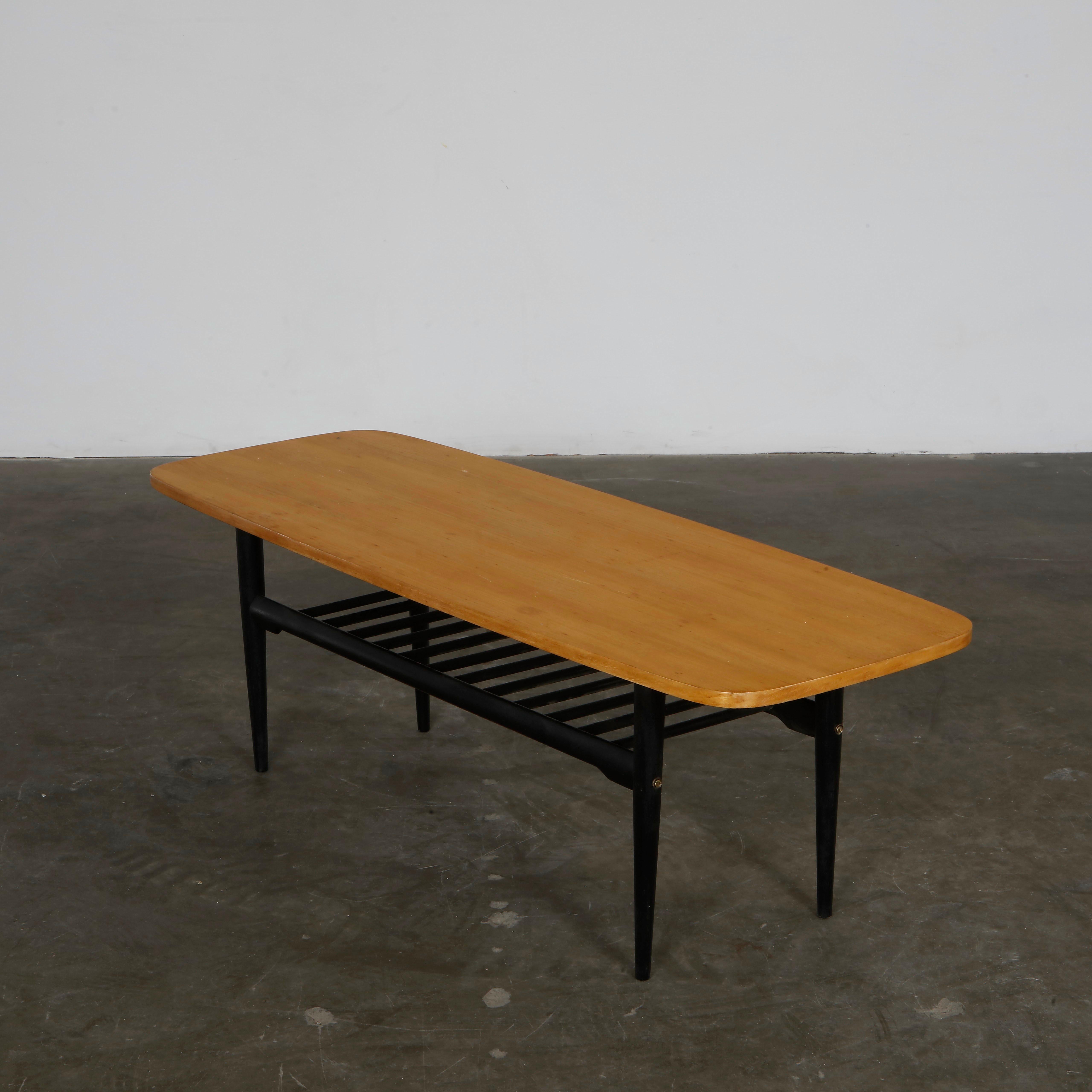 Tavolino scandinavo in teak, anni '60 in vendita 2