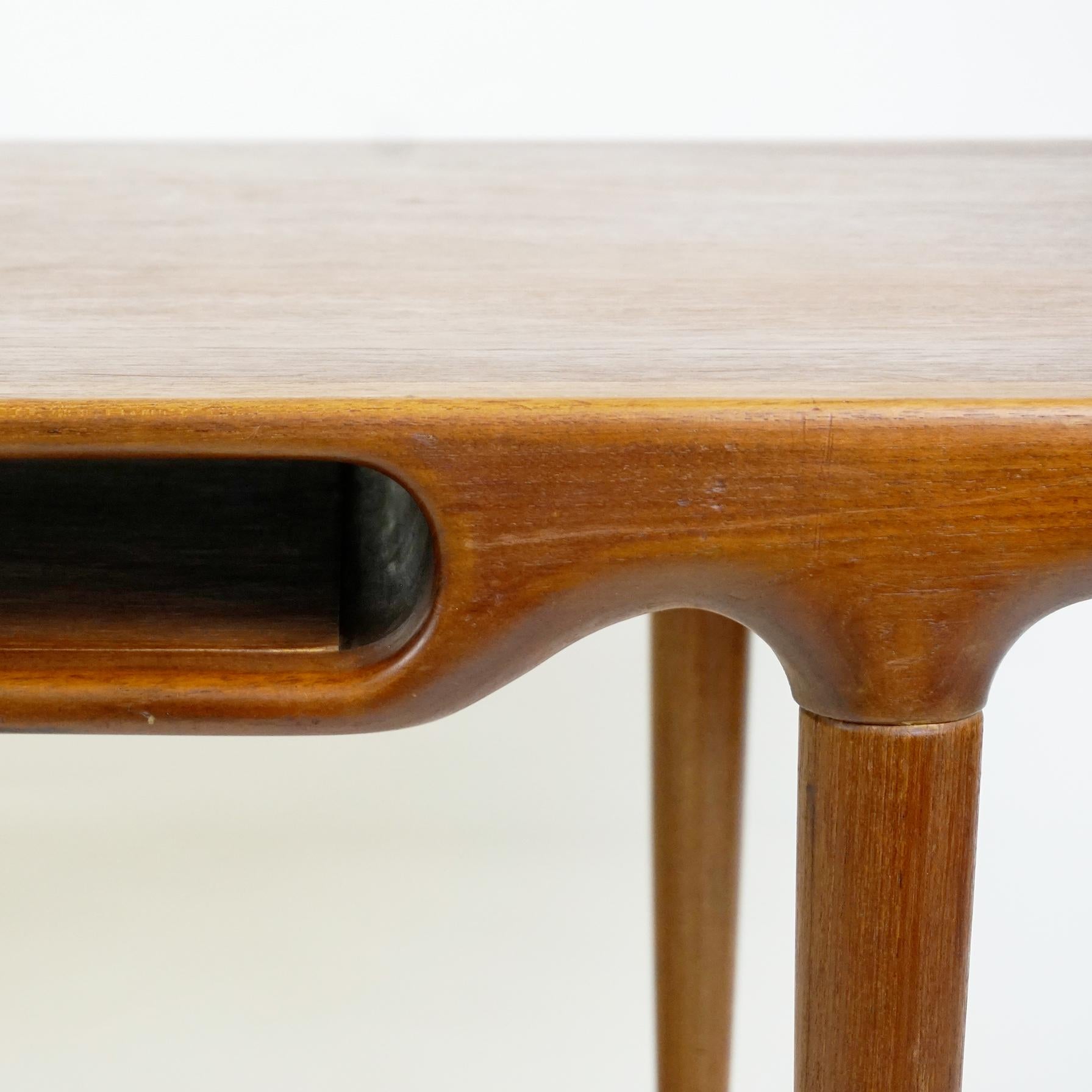 Scandinavian Teak Coffee Table Mod. 240 by Johannes Andersen for CFC Silkeborg In Good Condition In Vienna, AT