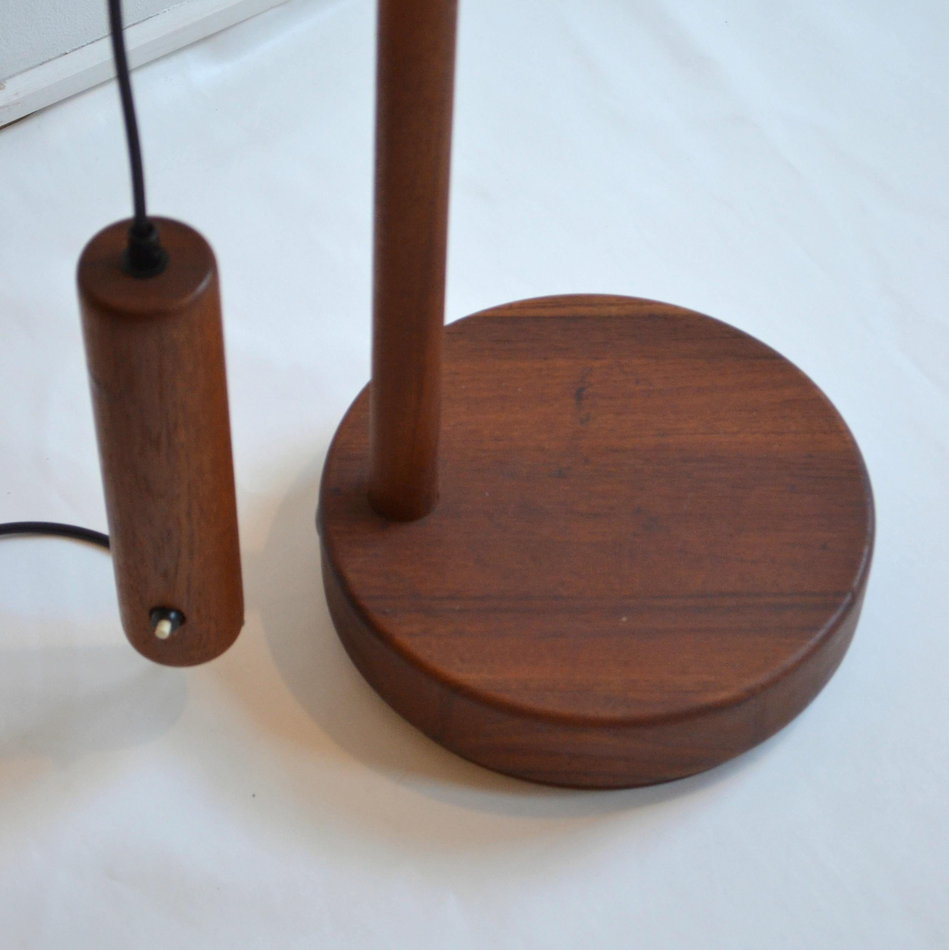 Scandinavian Teak Counter Balance Floor Lamp  For Sale 2