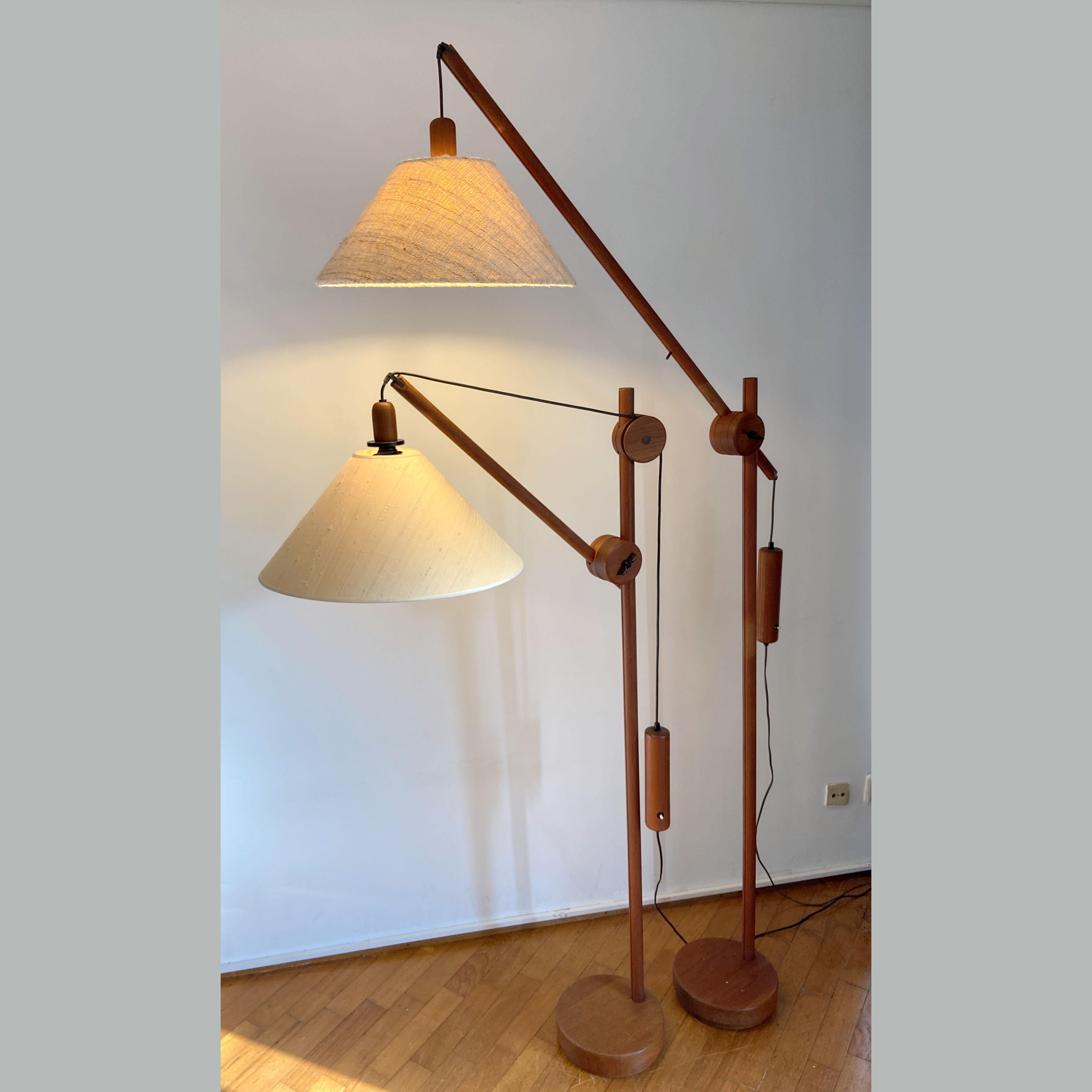 Scandinavian Teak Counter Balance Floor Lamp with Silk Shade For Sale 4