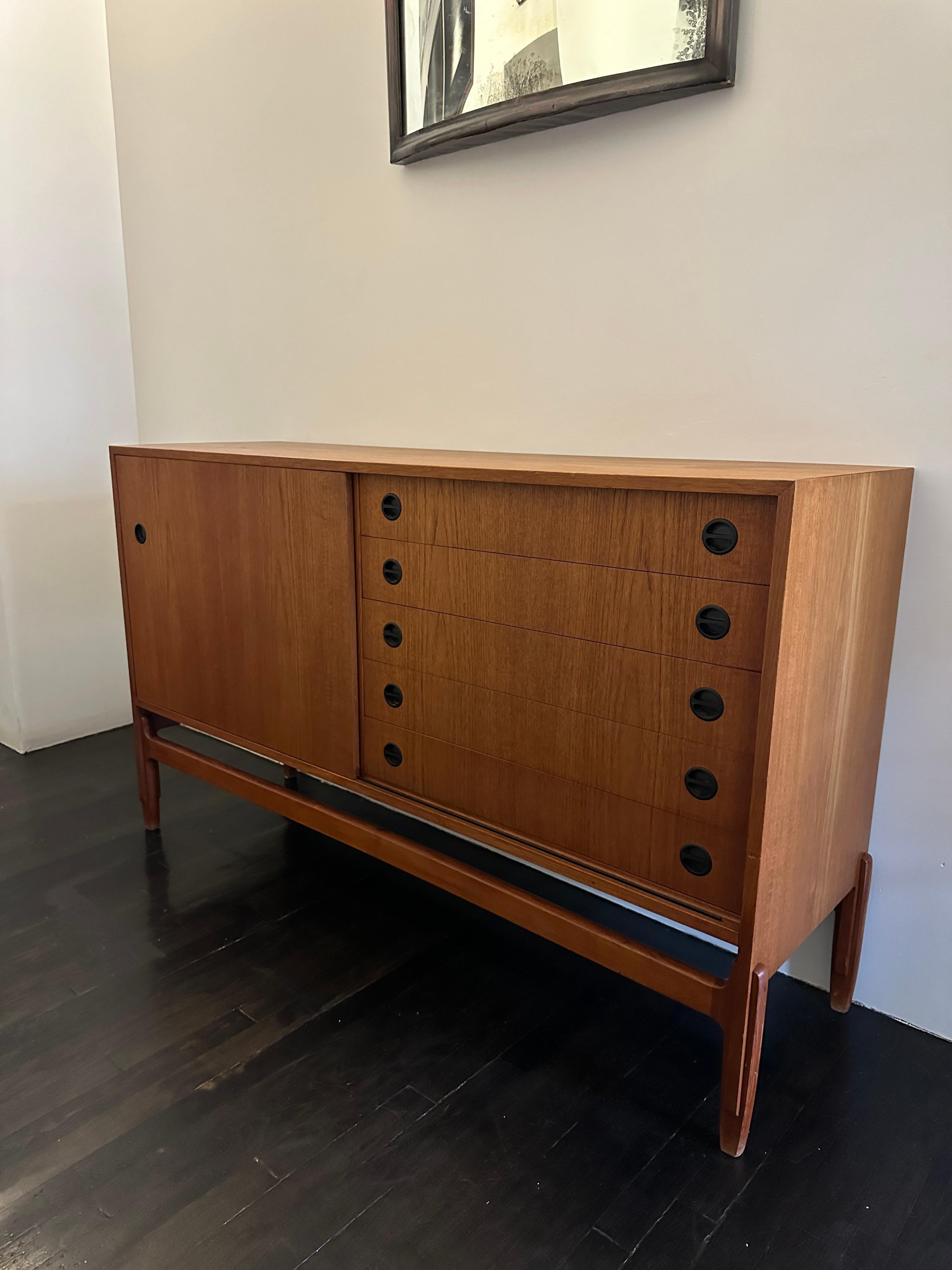 Woodwork Scandinavian Teak Credenza designed by Ejnar Larsen & Aksel Bender Madsen For Sale