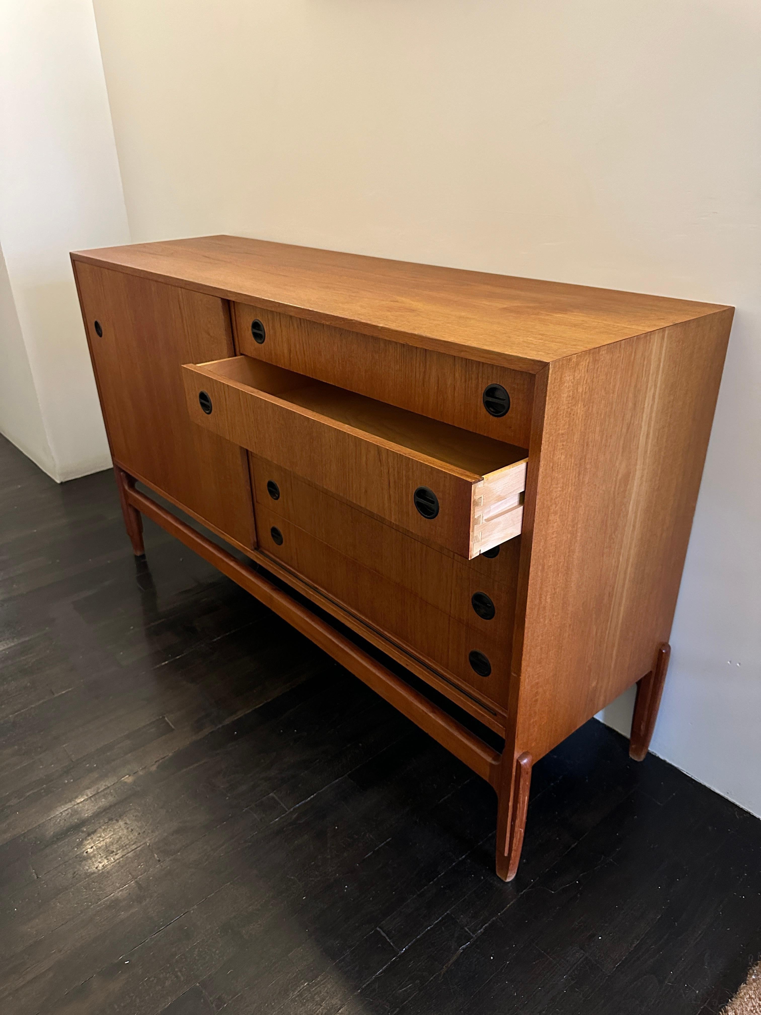 Scandinavian Teak Credenza designed by Ejnar Larsen & Aksel Bender Madsen For Sale 2