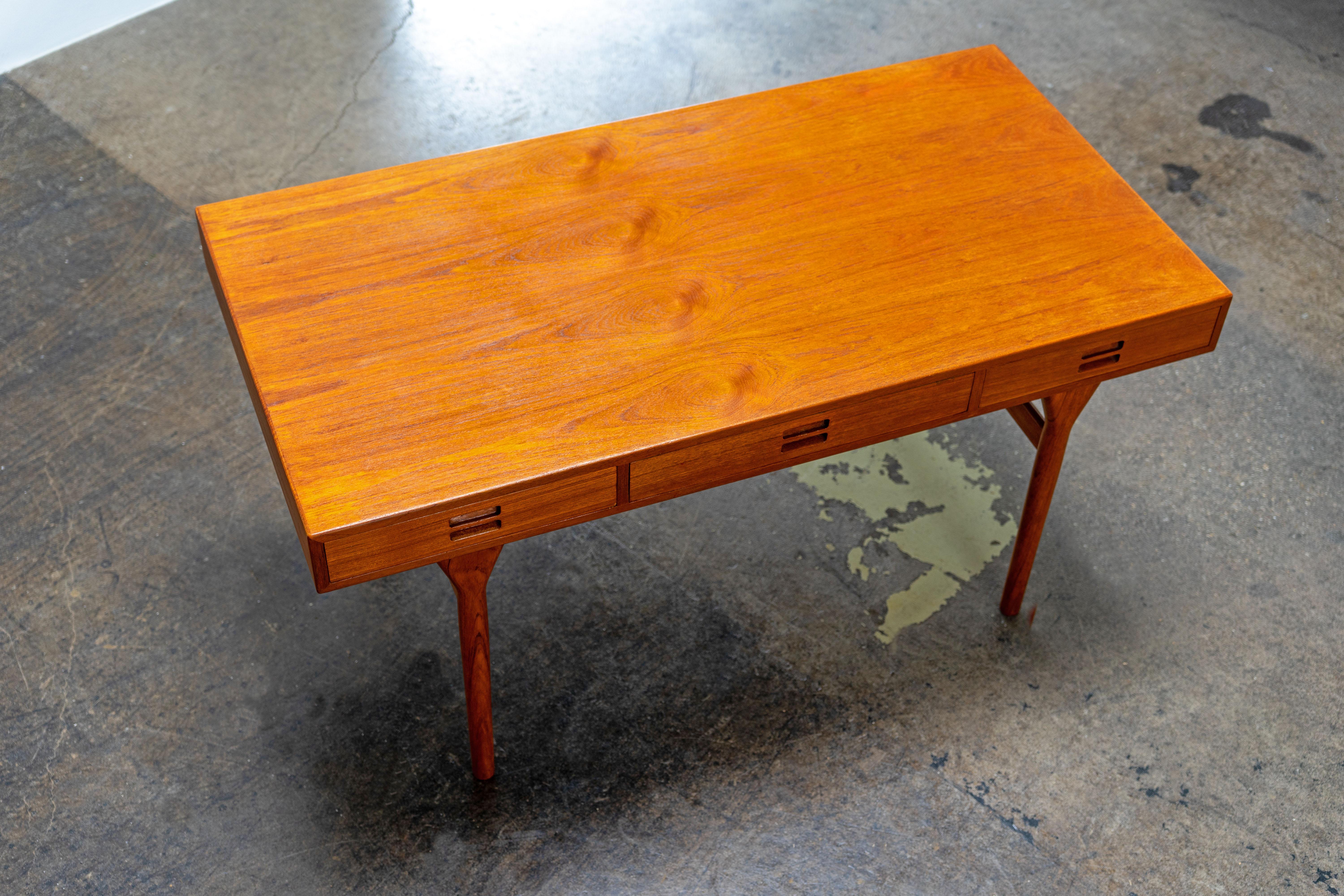 Scandinavian Teak Desk by Nanna Ditzel Søren Willardsen, Denmark, 1960s For Sale 9