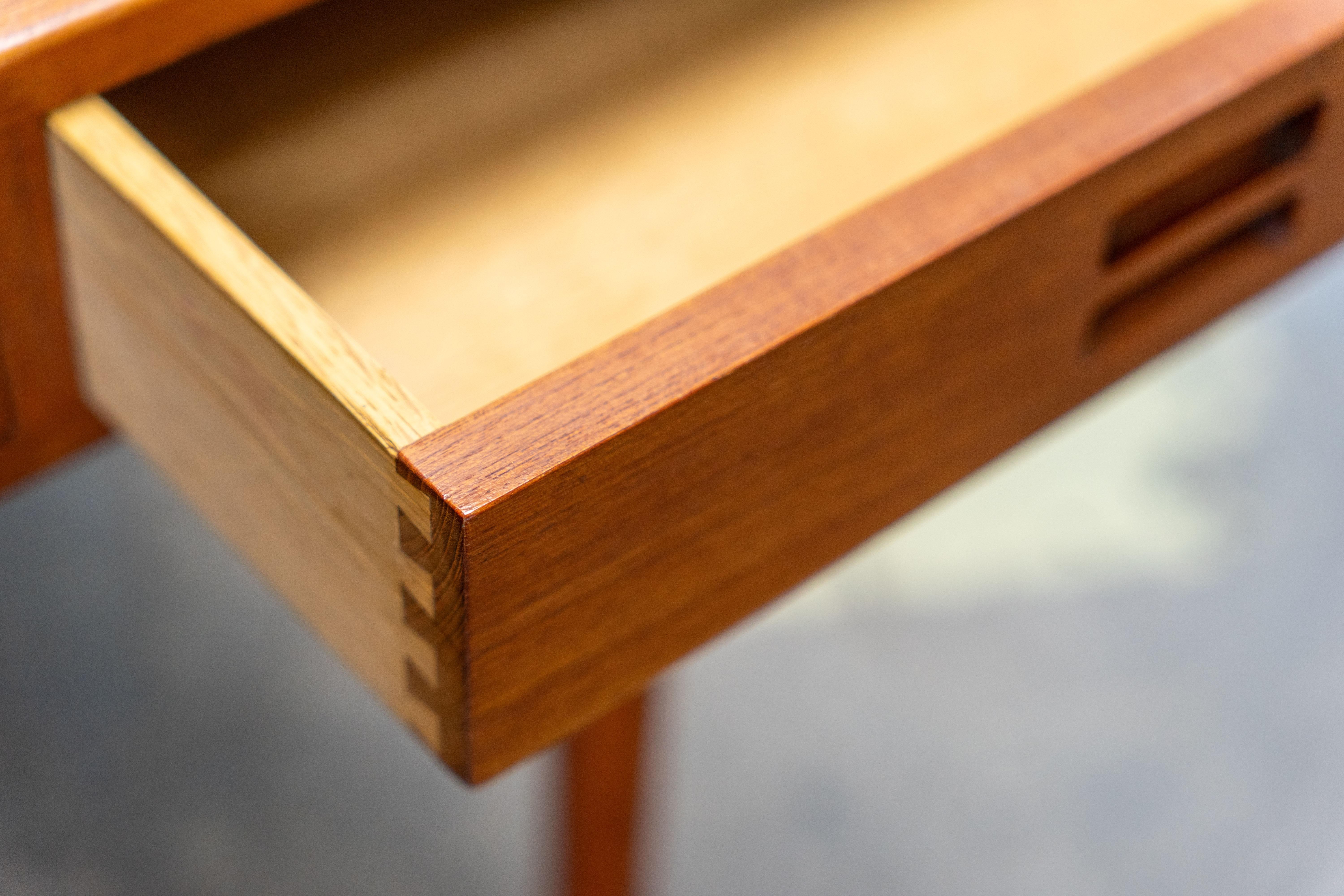 Scandinavian Teak Desk by Nanna Ditzel Søren Willardsen, Denmark, 1960s For Sale 12