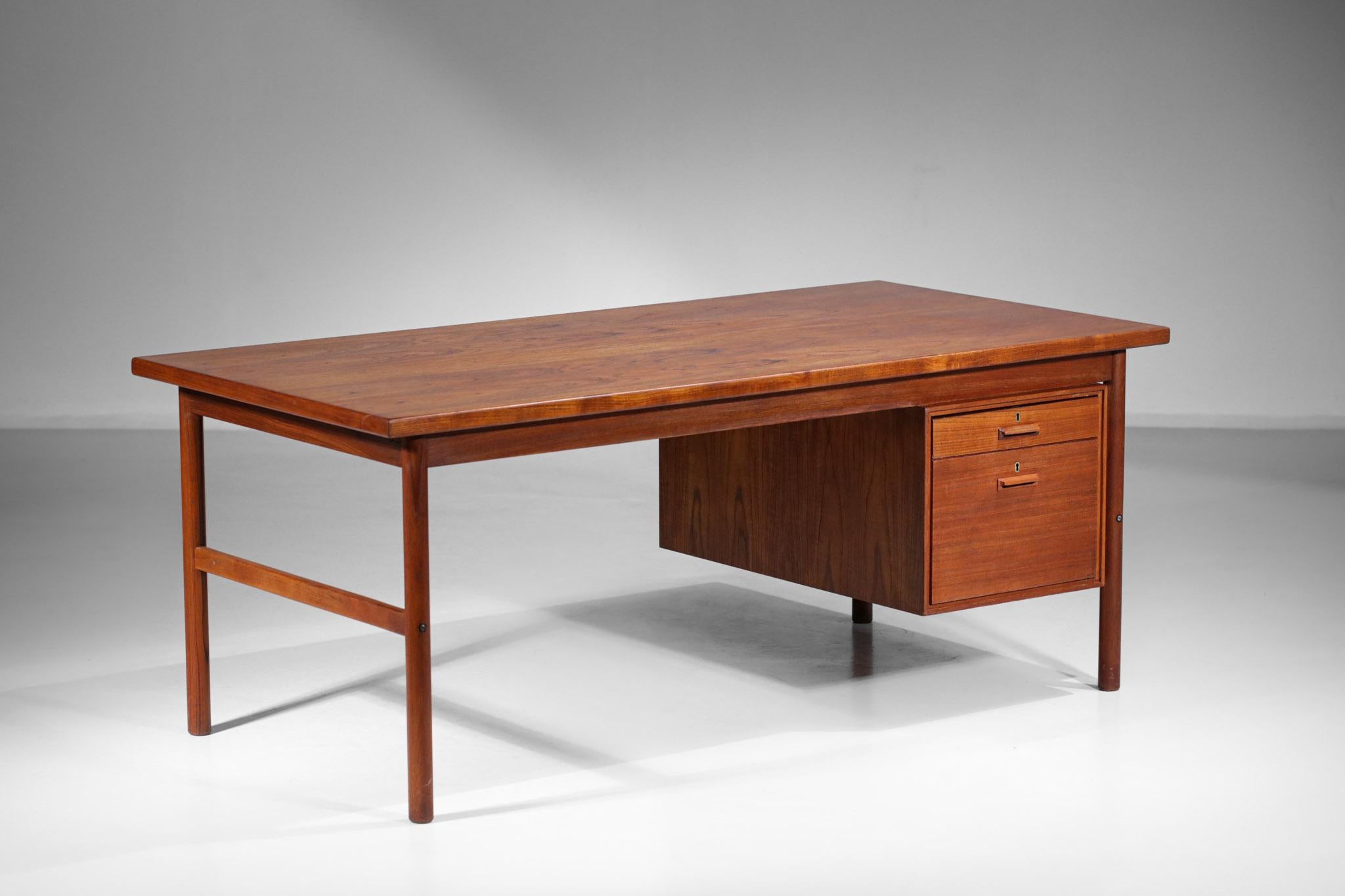 Scandinavian Teak Desk in the Kai Kristiansen Style from the 60s Danish, E522 5