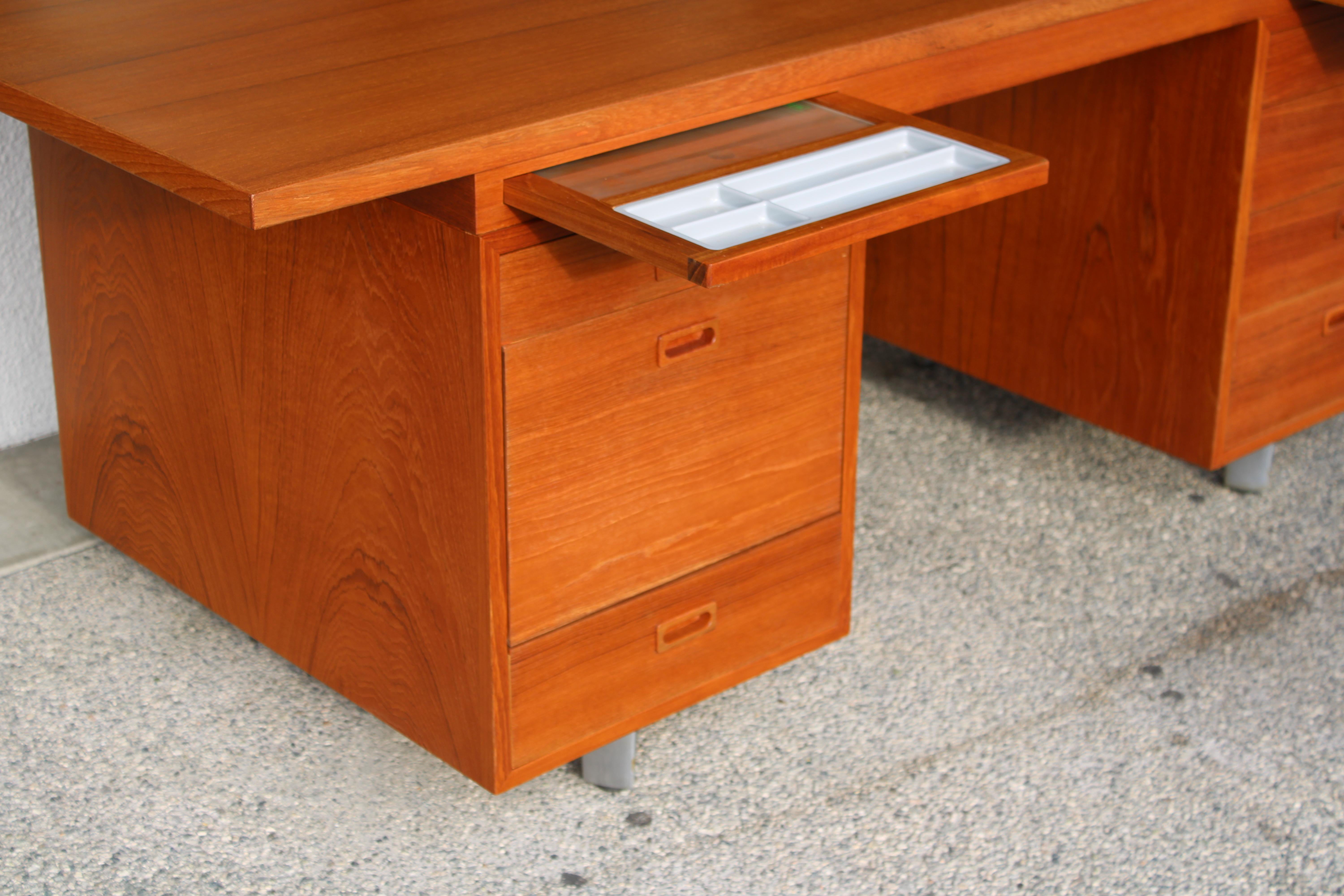 Scandinavian Teak Desk Manufactured by Nipu In Good Condition For Sale In Palm Springs, CA