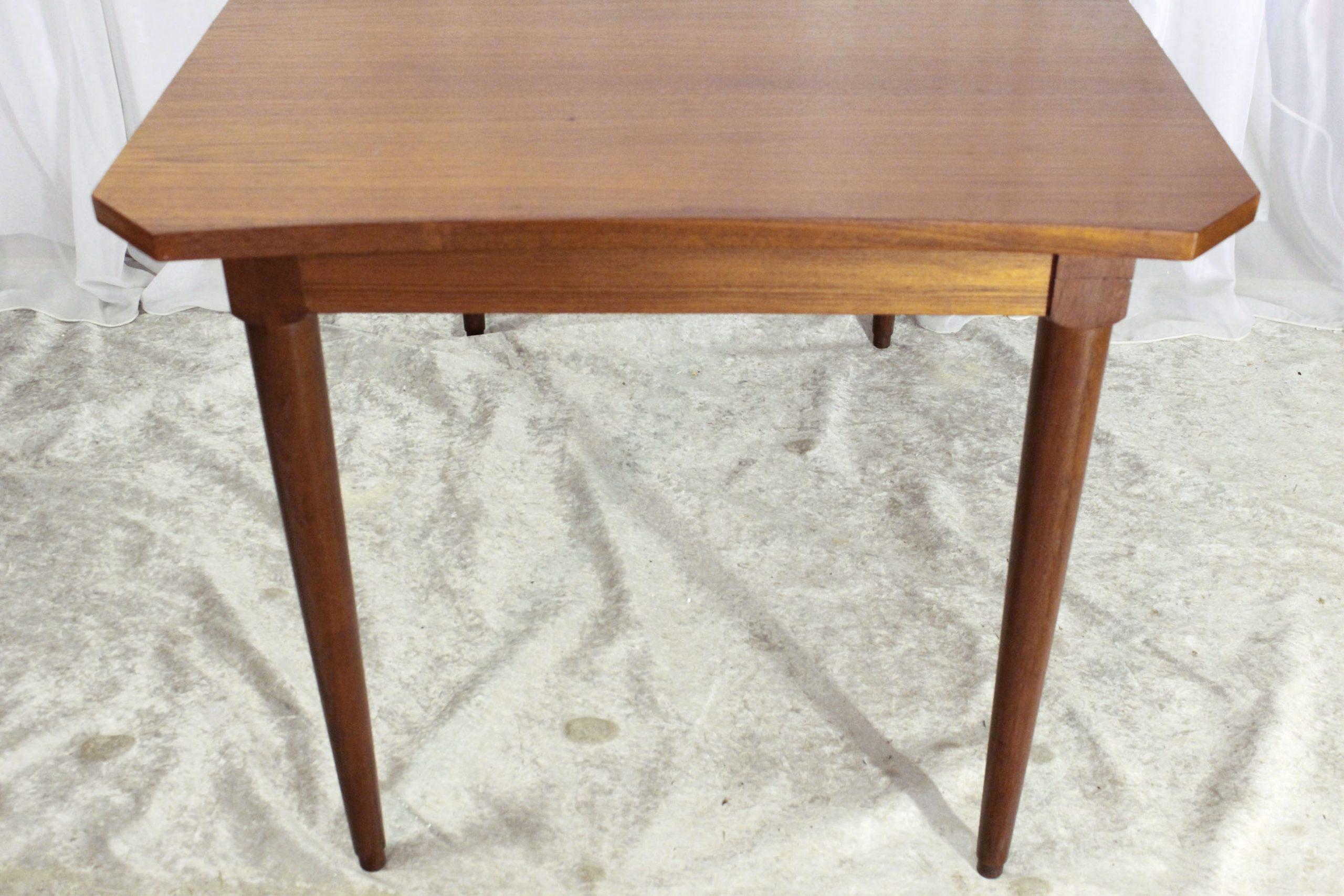 Scandinavian extendible teak dining table, 1960s In Good Condition In Ceglie Messapica, IT