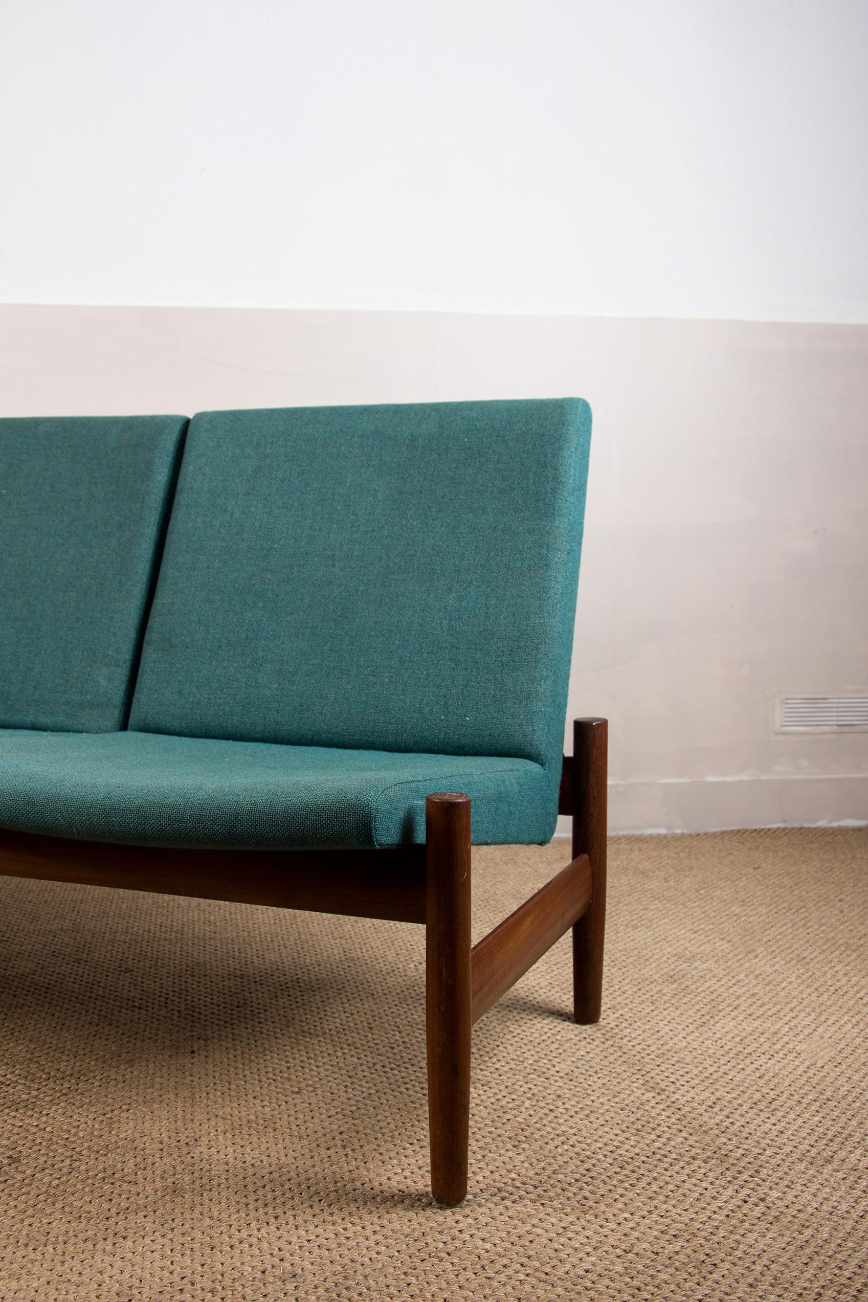 Scandinavian Teak & Fabric 2-Seat Sofa by Gunnar Sørlie for Karl Sørlie & Sønner In Good Condition In JOINVILLE-LE-PONT, FR