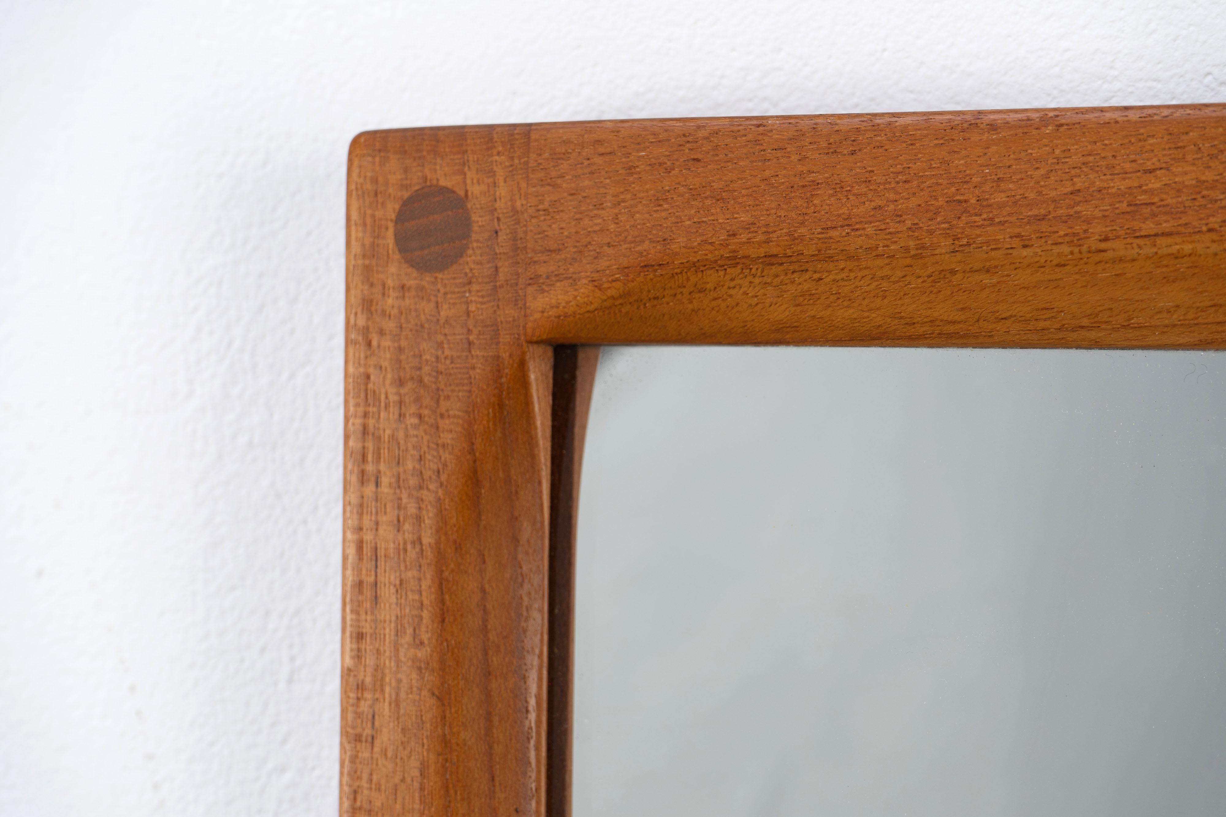 Scandinavian Teak Mirror by Aksel Kjersgaard Odder, Denmark, 1960s In Good Condition In Rosendahl, DE