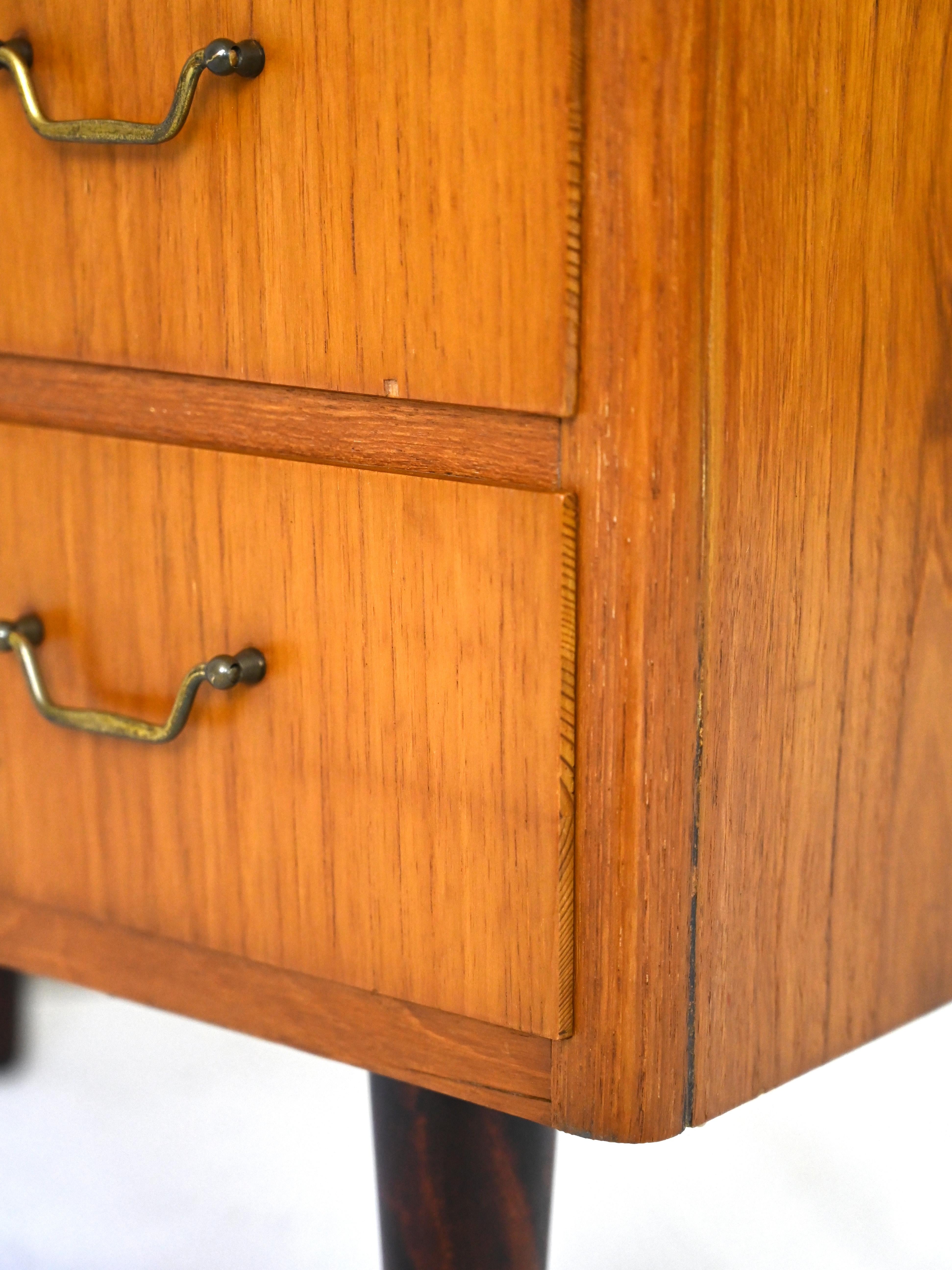 Scandinavian teak nightstand For Sale at 1stDibs