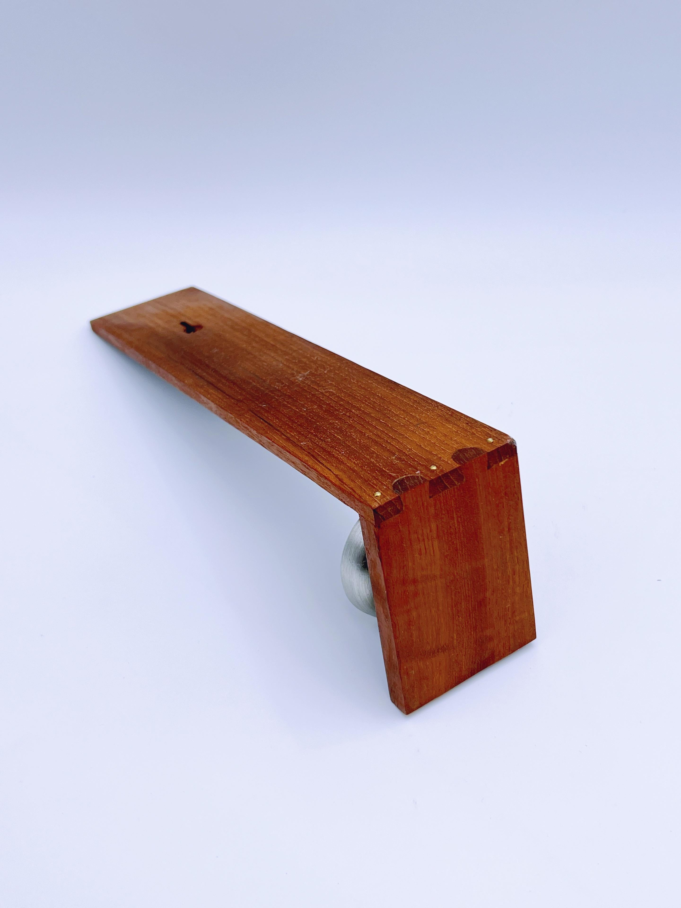 Candelero/soporte de pared escandinavo de teca y peltre, Noruega Años 60 en venta 6