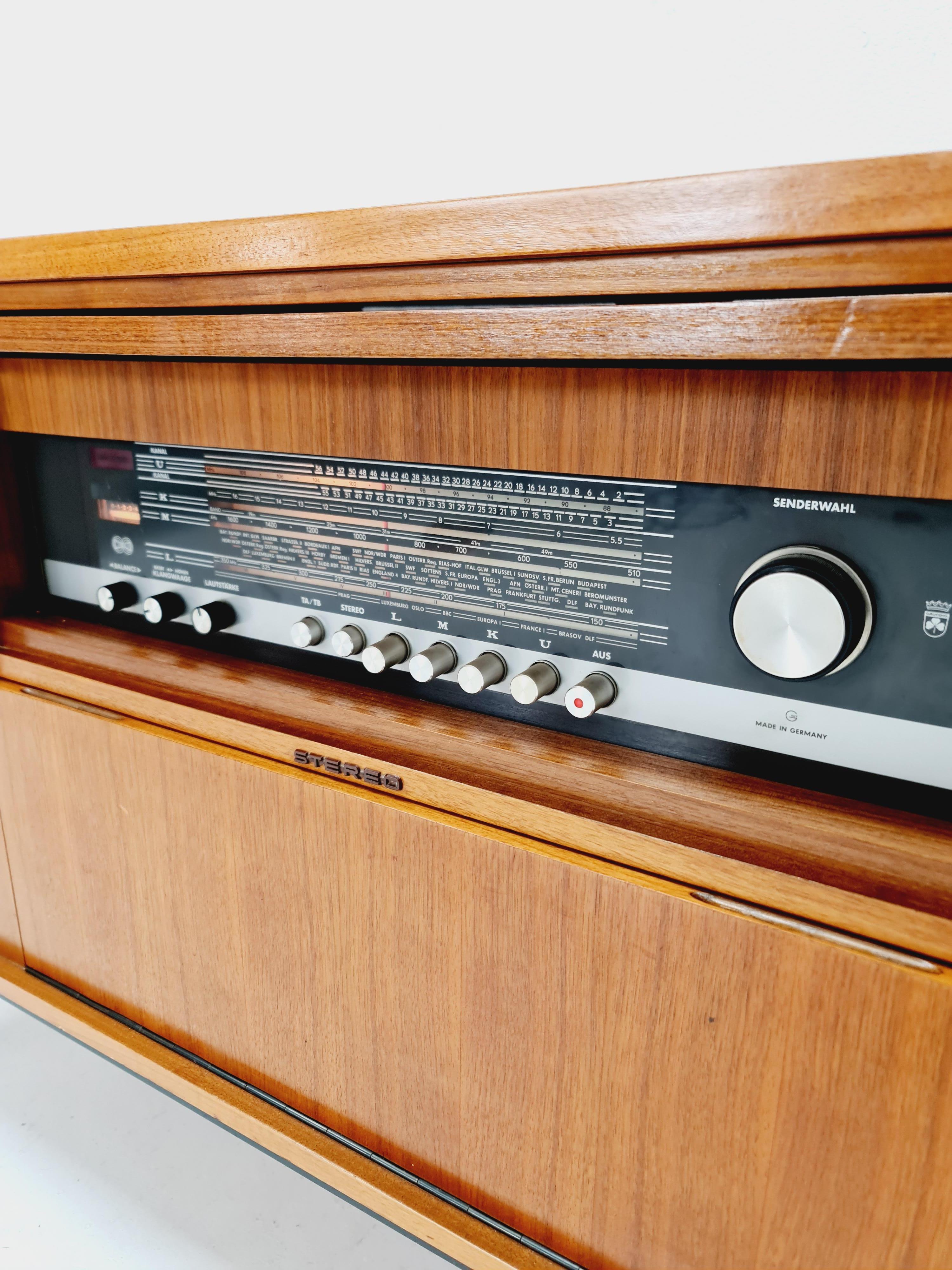 Scandinavian teak Sidboard Record player Dual 1210 , radio by Senderwahl For Sale 5