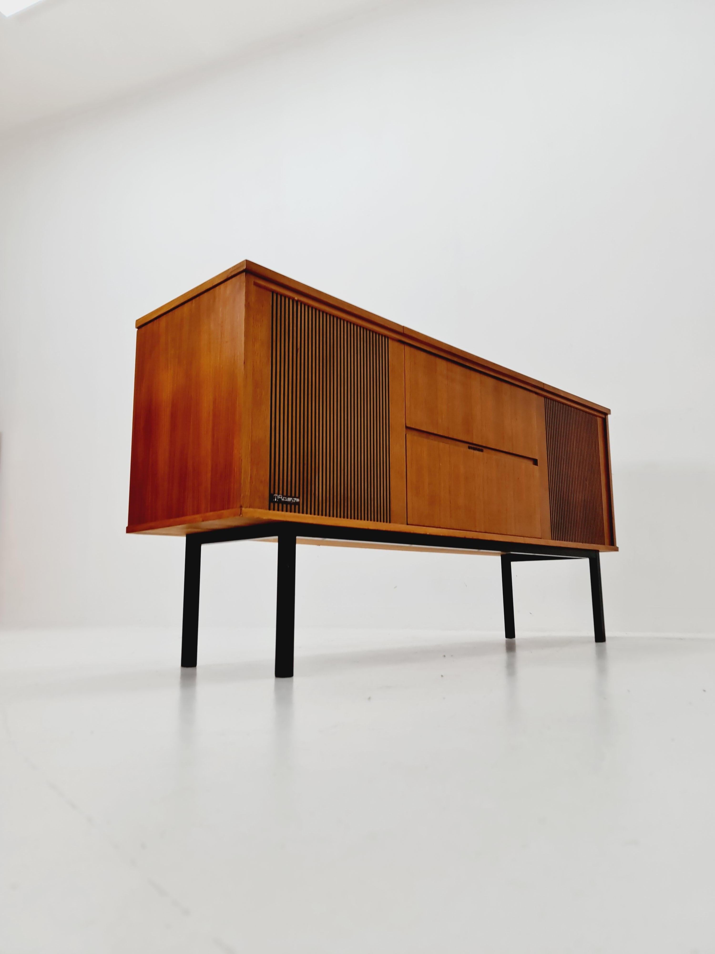 Scandinavian teak Sidboard Record player Dual 1210 , radio by Senderwahl For Sale 8