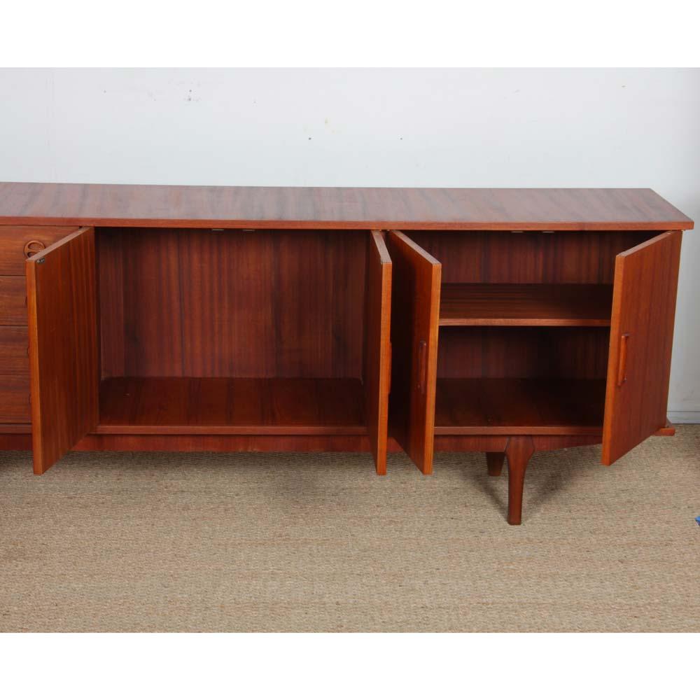 Scandinavian teak sideboard from the 1960s en vente 1