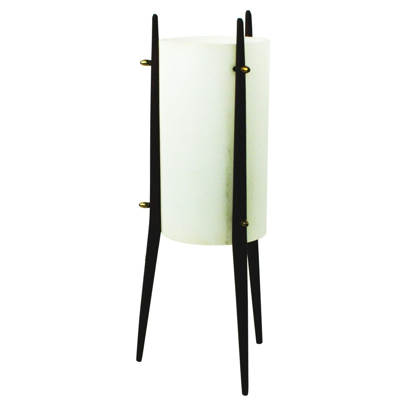 Lampe de table Perspec italienne en teck et blanc par Alfaplex Milano en vente