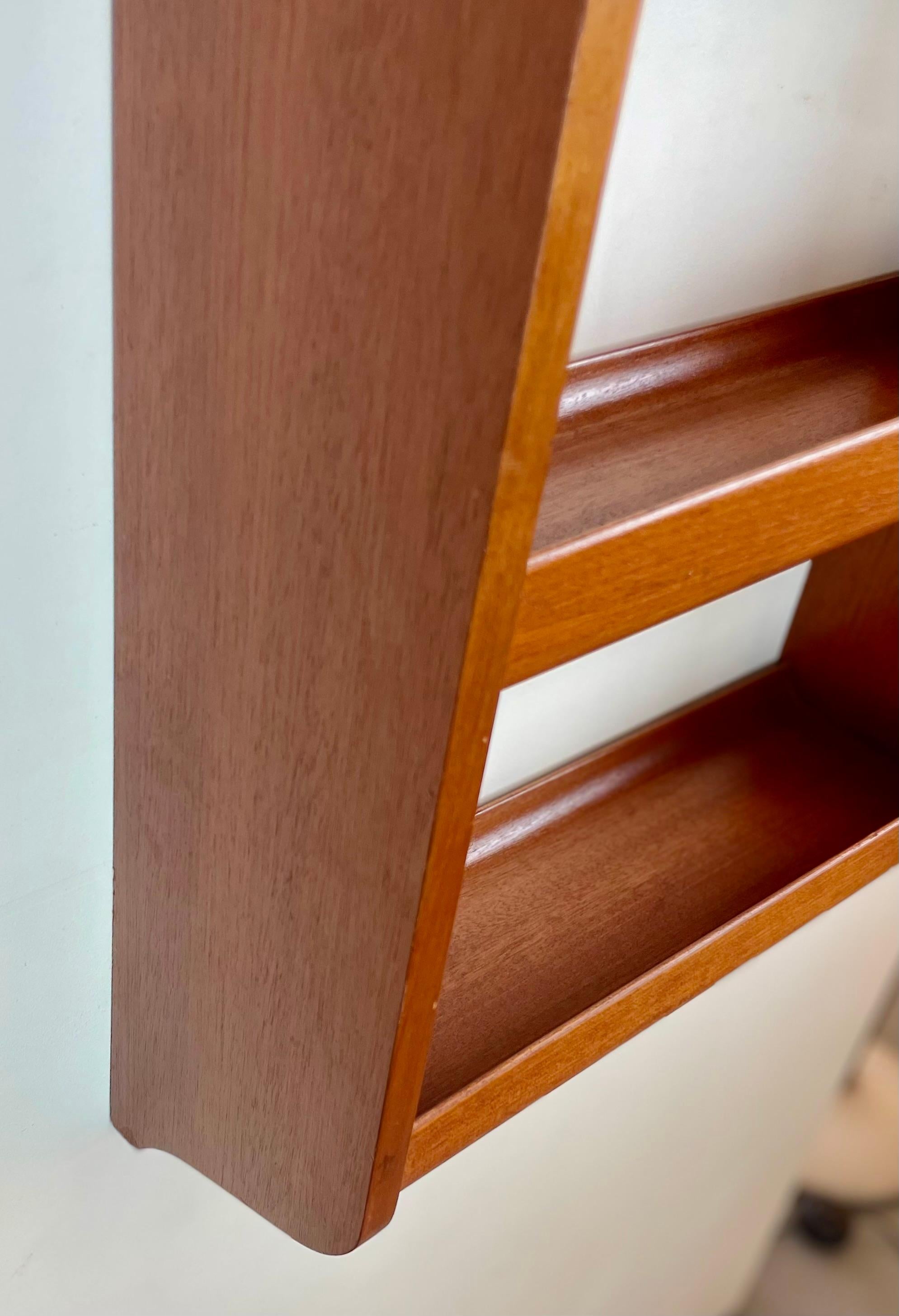 Scandinavian Teak Wall Shelf , 1960s In Good Condition For Sale In Brussel, BE