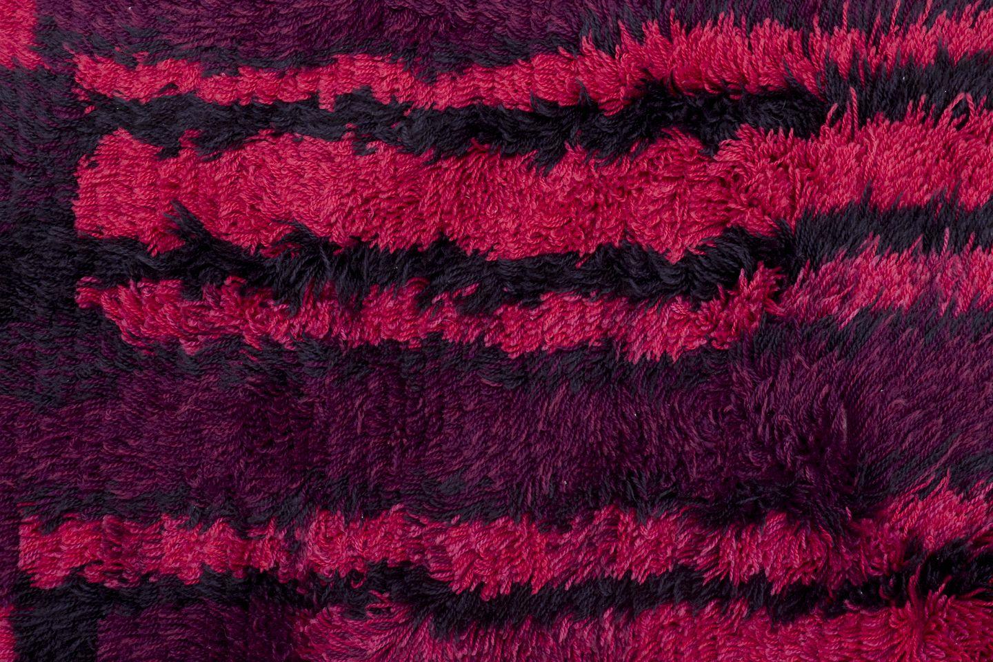 Scandinave moderne Designer textile scandinave. Tapis en coton rya à motif abstrait, vers les années 1970 en vente