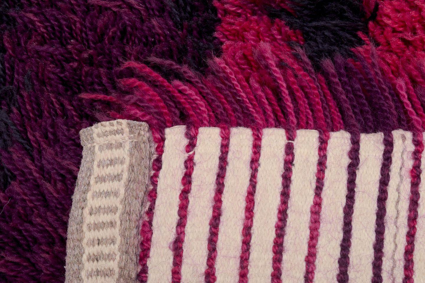 Designer textile scandinave. Tapis en coton rya à motif abstrait, vers les années 1970 Excellent état - En vente à Copenhagen, DK
