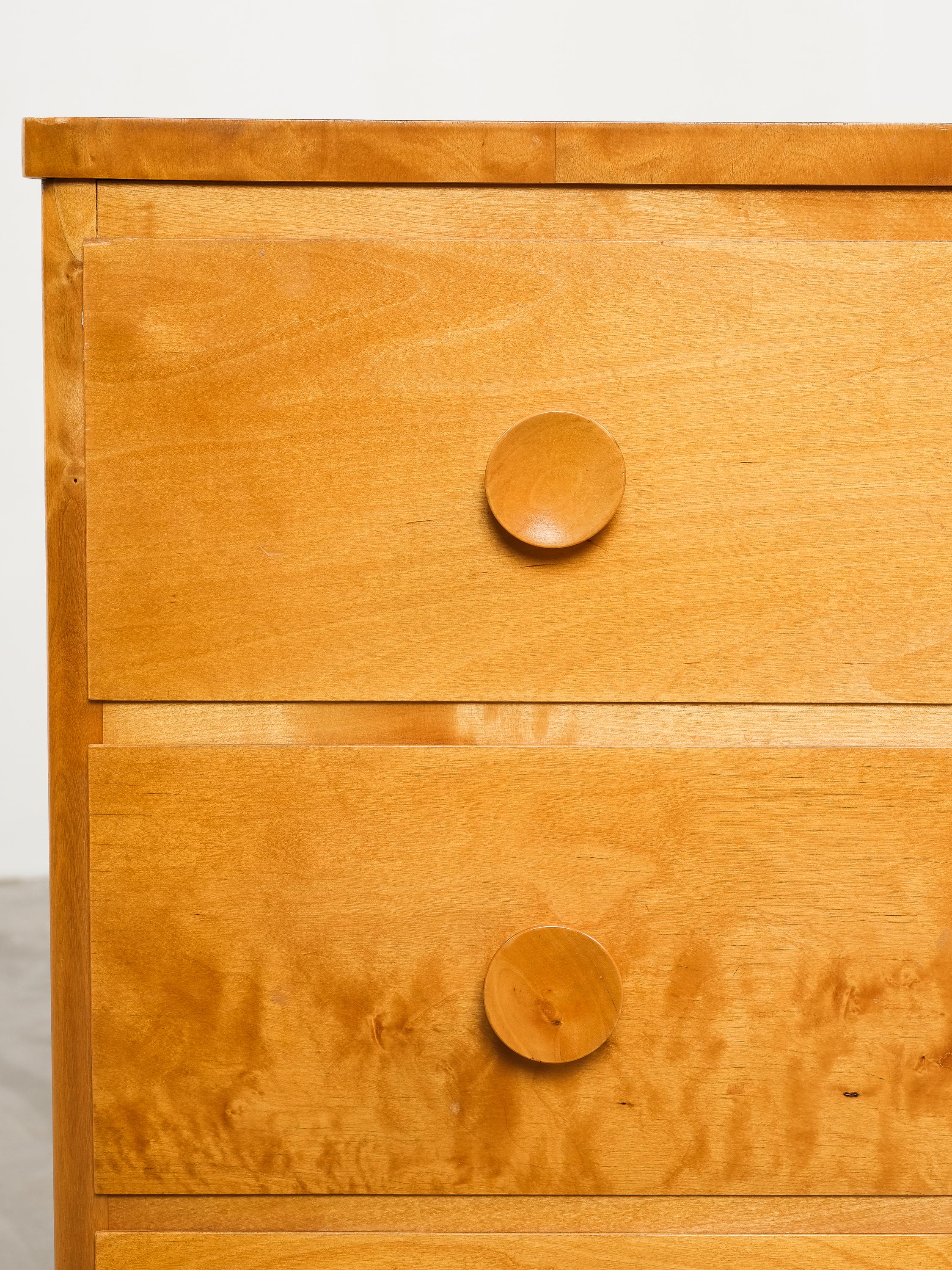 Scandinavian Three Drawer Chest in Birch, 1940s For Sale 1