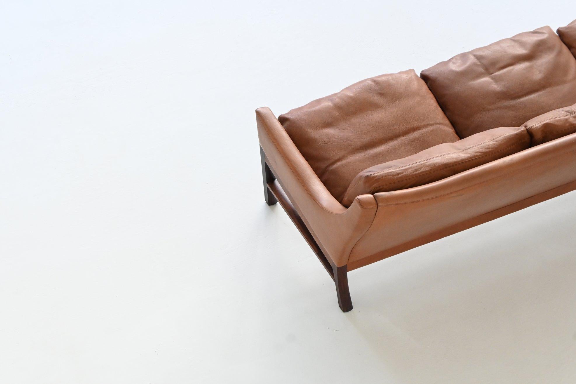 Divano scandinavo a tre posti in palissandro e pelle marrone Danimarca 1960 in vendita 1