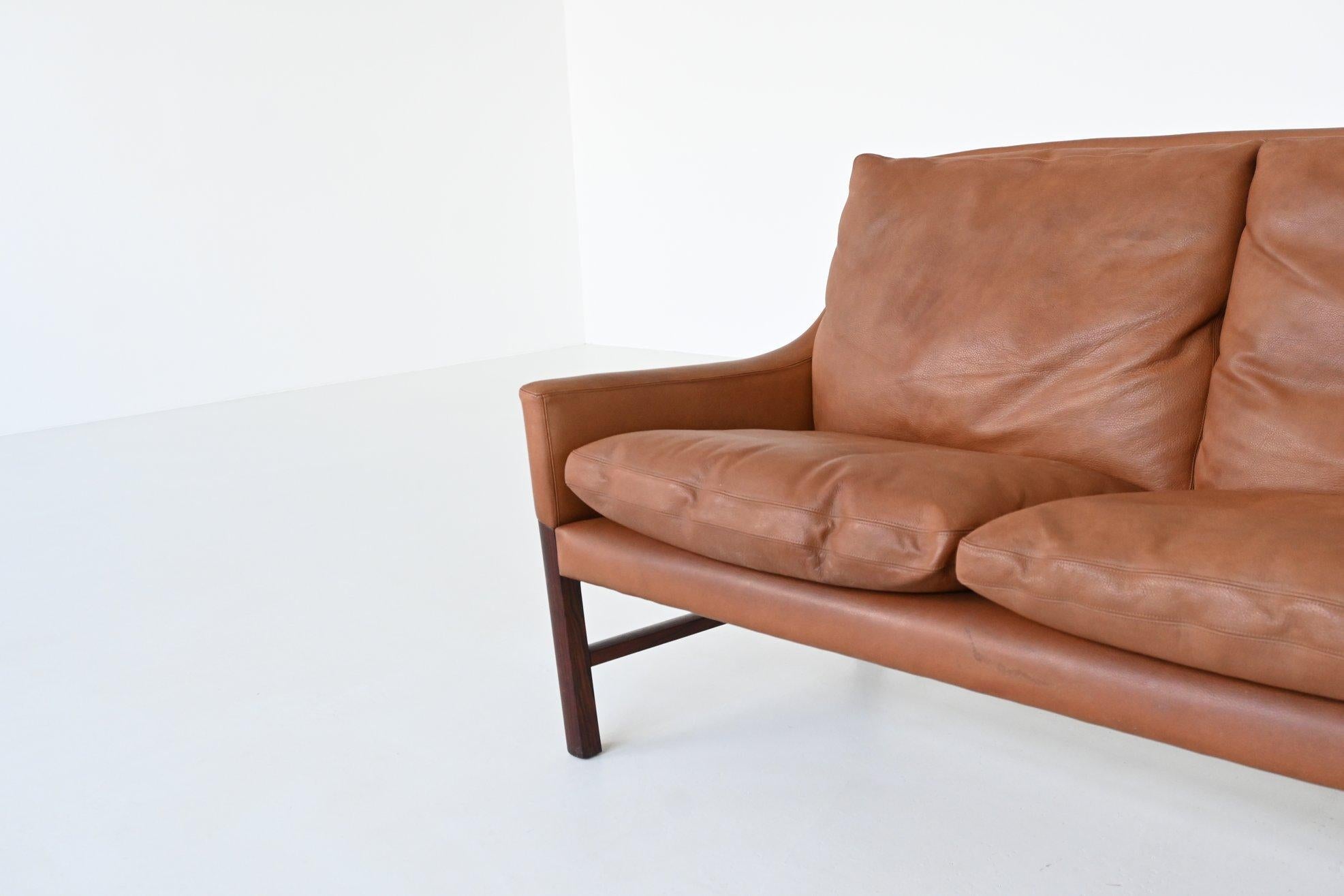 Divano scandinavo a tre posti in palissandro e pelle marrone Danimarca 1960 in vendita 2