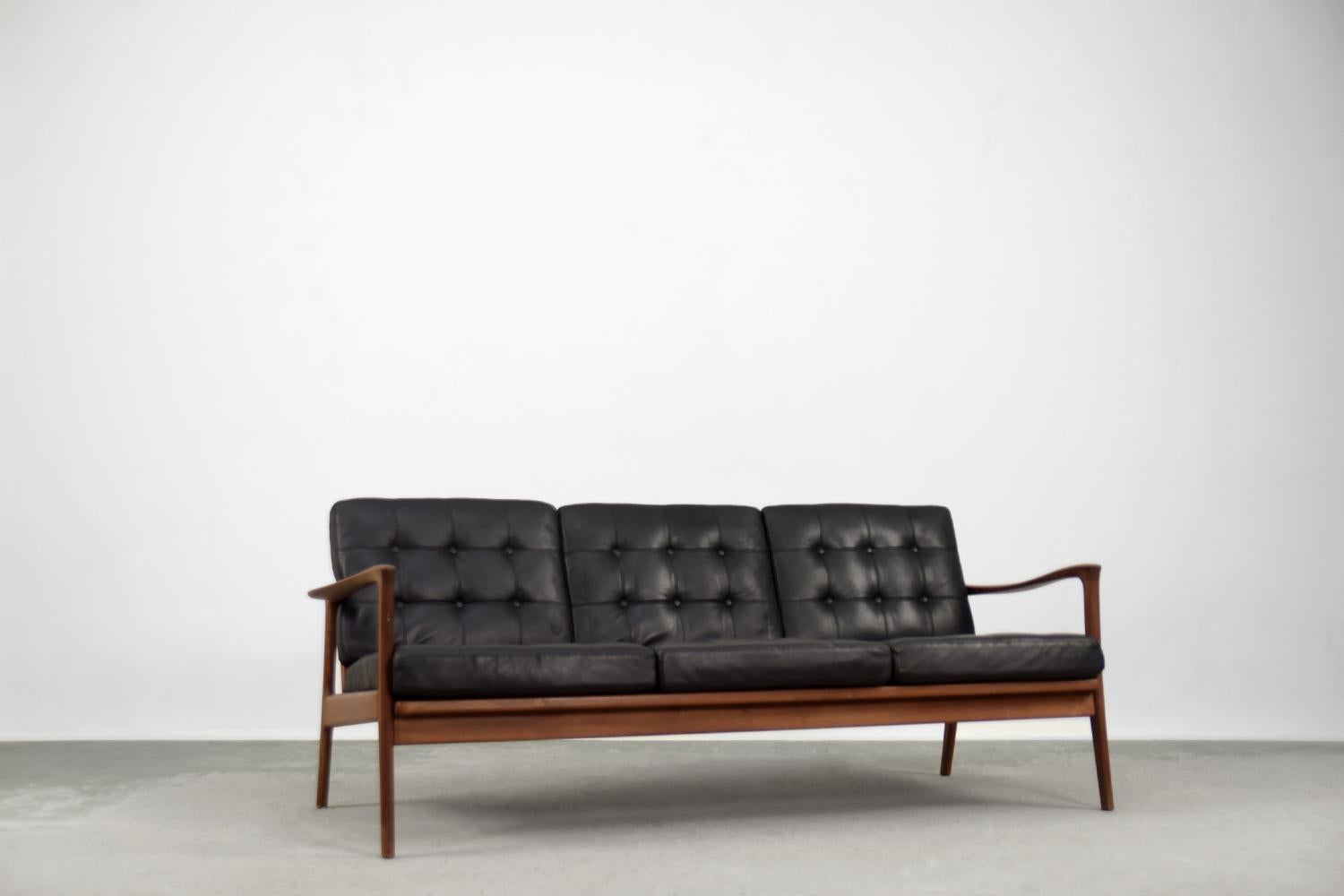 Vintage Scandinavian Modern Leather Sofa by C.E. Johansson for Bejra Möbel In Good Condition In Warszawa, Mazowieckie