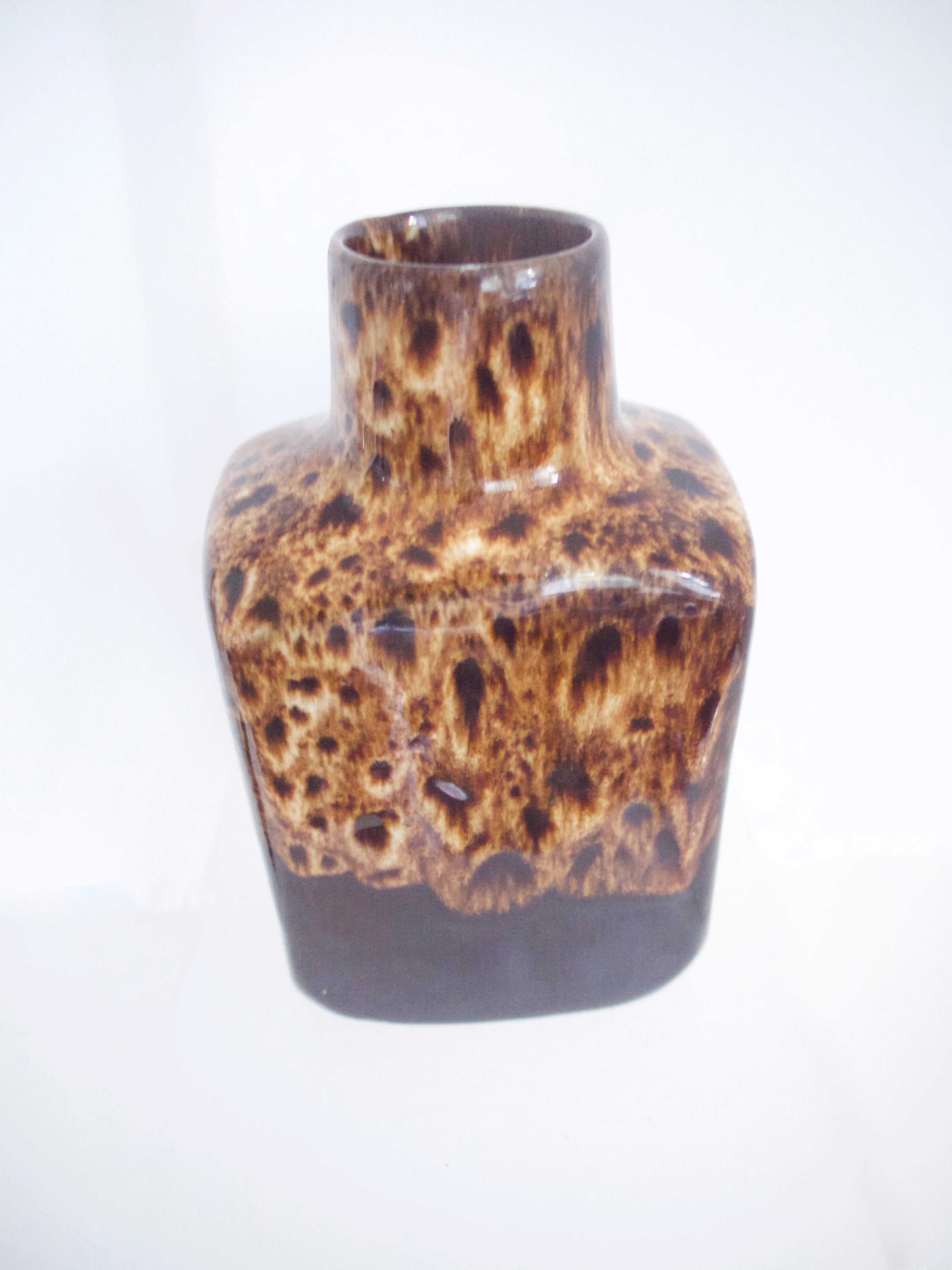 Scandinavian Tortoishell Glaze Ceramic 'Stubby' Flacon' Barware, Mid-1960s For Sale 2