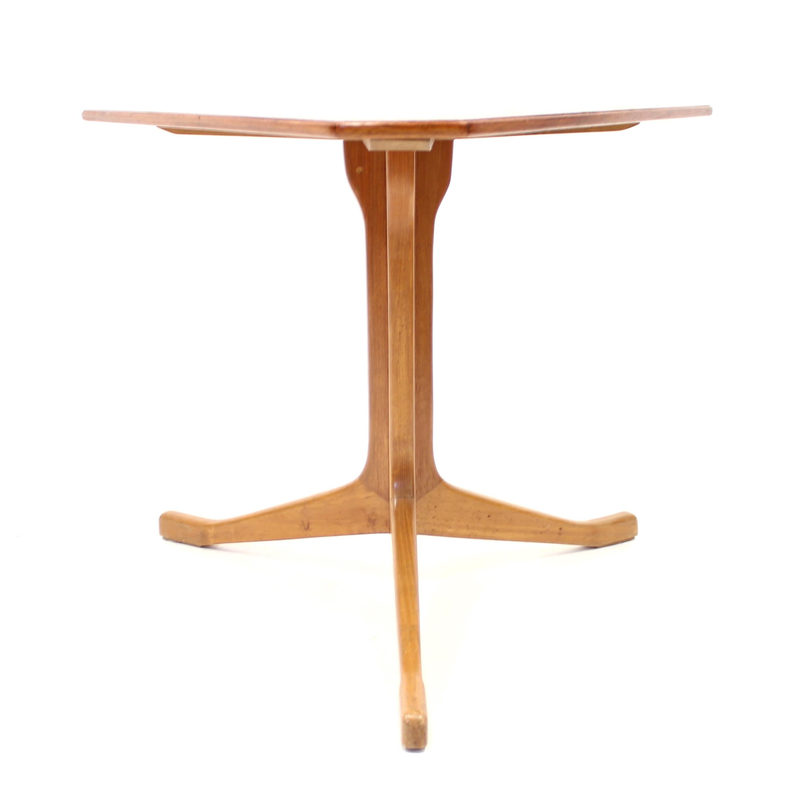 Scandinavian Modern Scandinavian Triangular Teak Coffee Table, 1950s For Sale