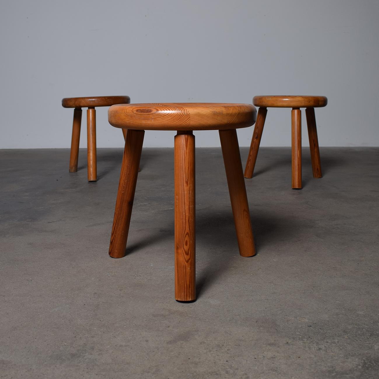 Finnish Scandinavian Tripod Stool in Pine, 1960s For Sale