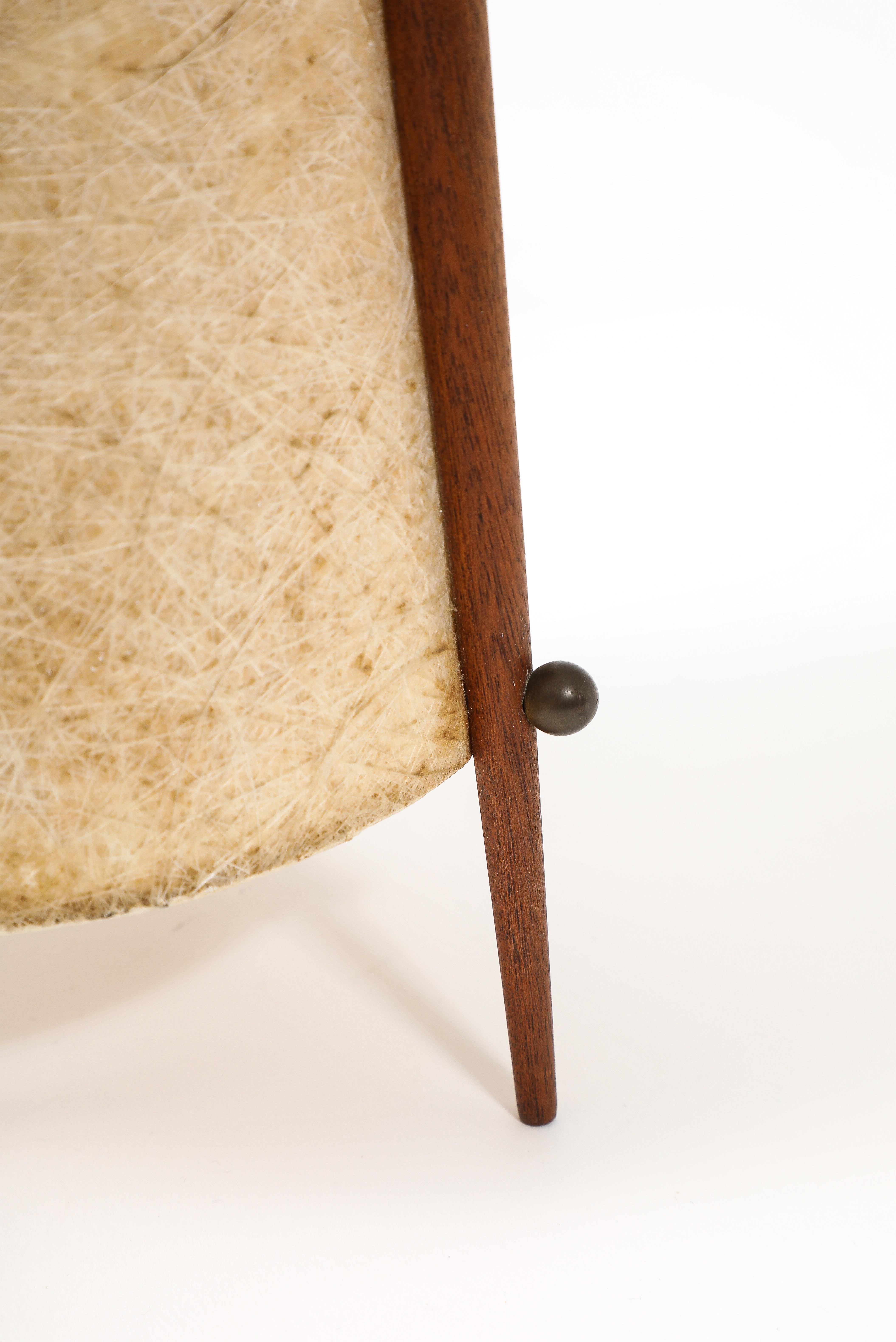 Mid-Century Modern Lampe de table scandinave conique tripode en teck et papier en vente