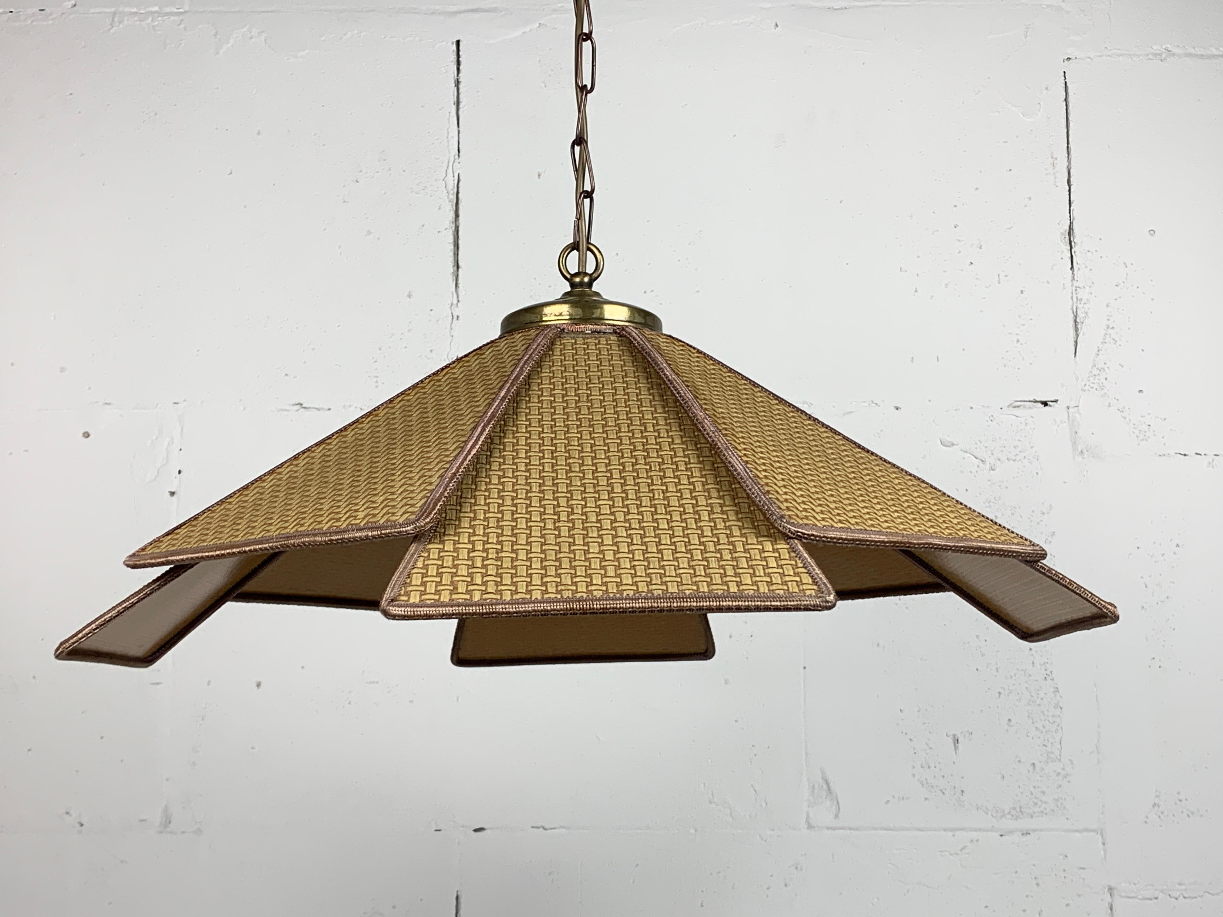 Lampada a sospensione scandinava a ventaglio Uchiwa in rattan intrecciato, anni '60 - '70 In condizioni buone in vendita a Zaandam, NL