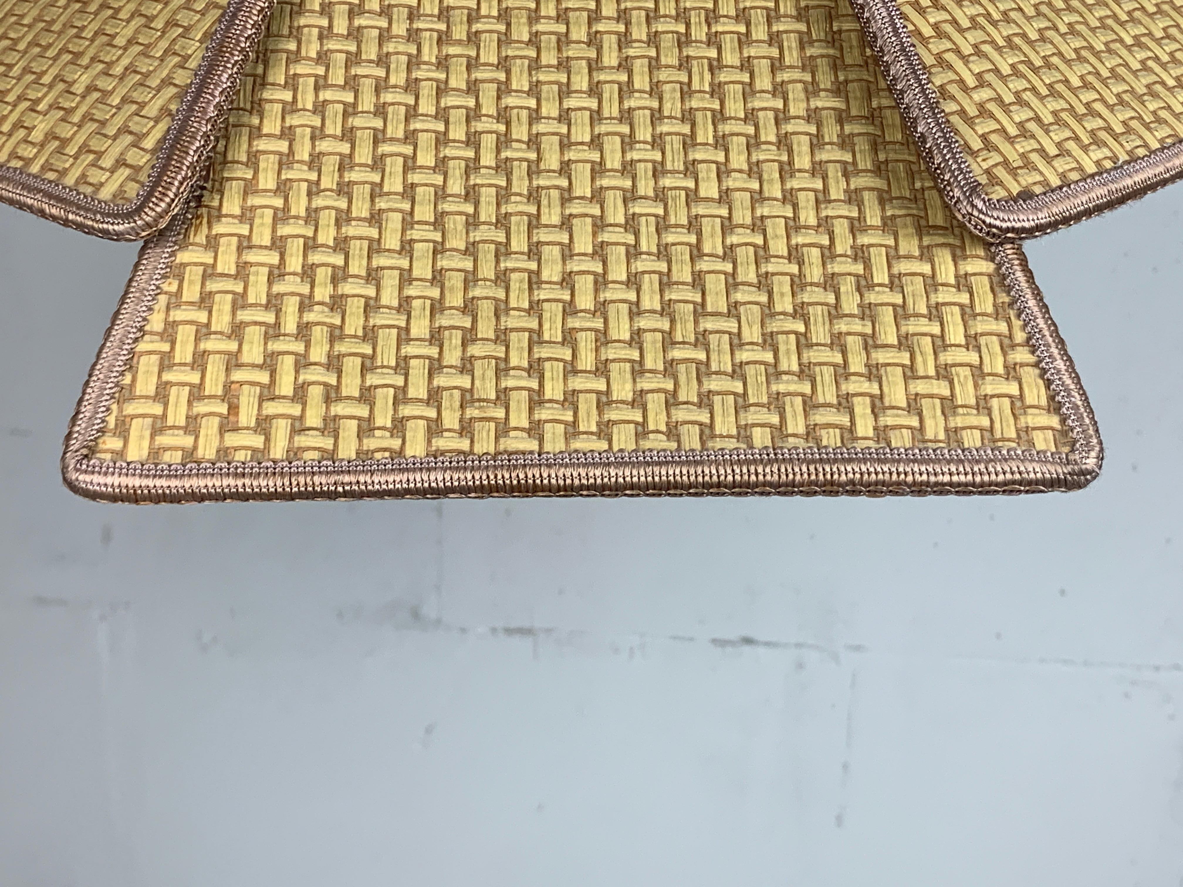 Ottone Lampada a sospensione scandinava a ventaglio Uchiwa in rattan intrecciato, anni '60 - '70 in vendita