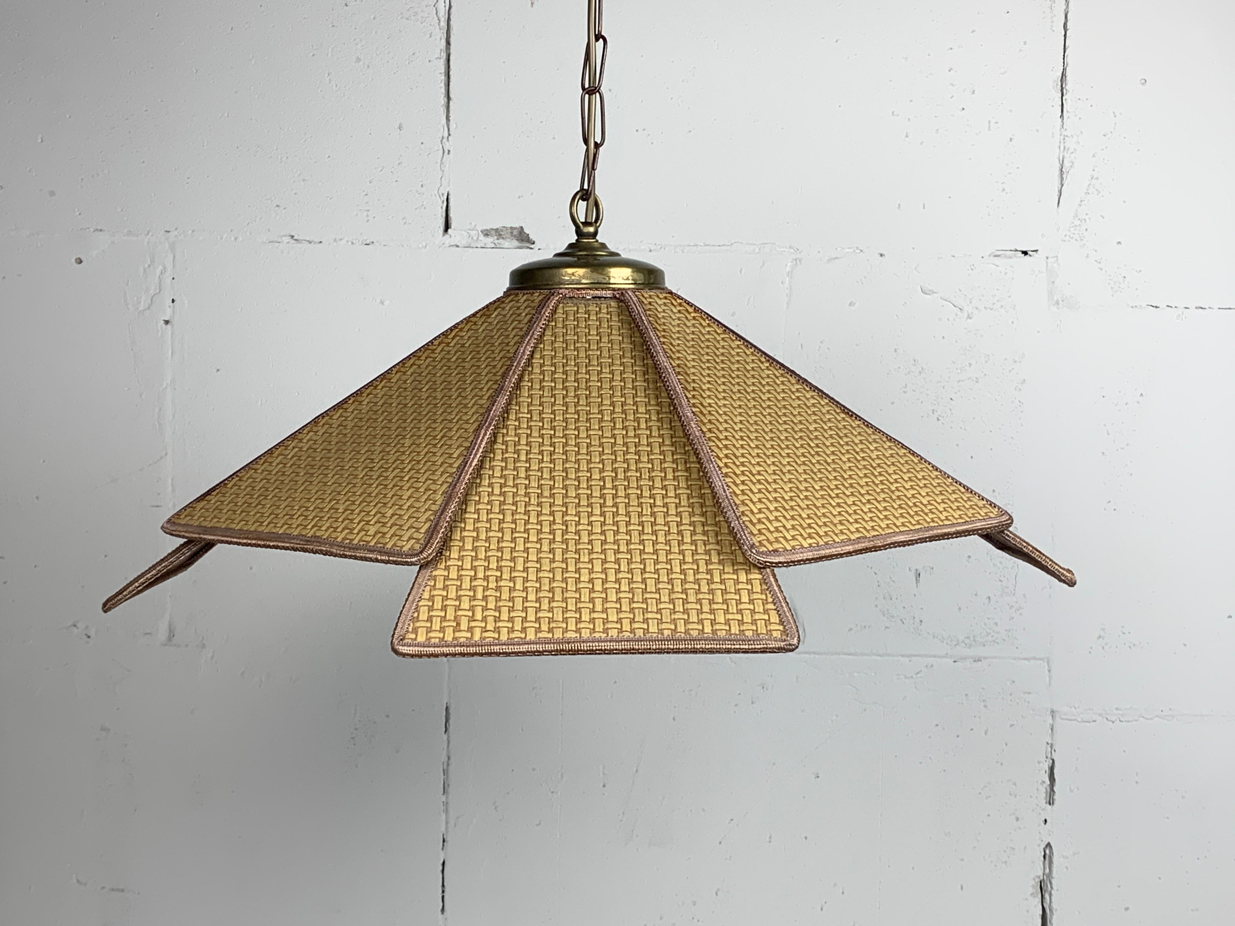 Lampada a sospensione scandinava a ventaglio Uchiwa in rattan intrecciato, anni '60 - '70 in vendita 4