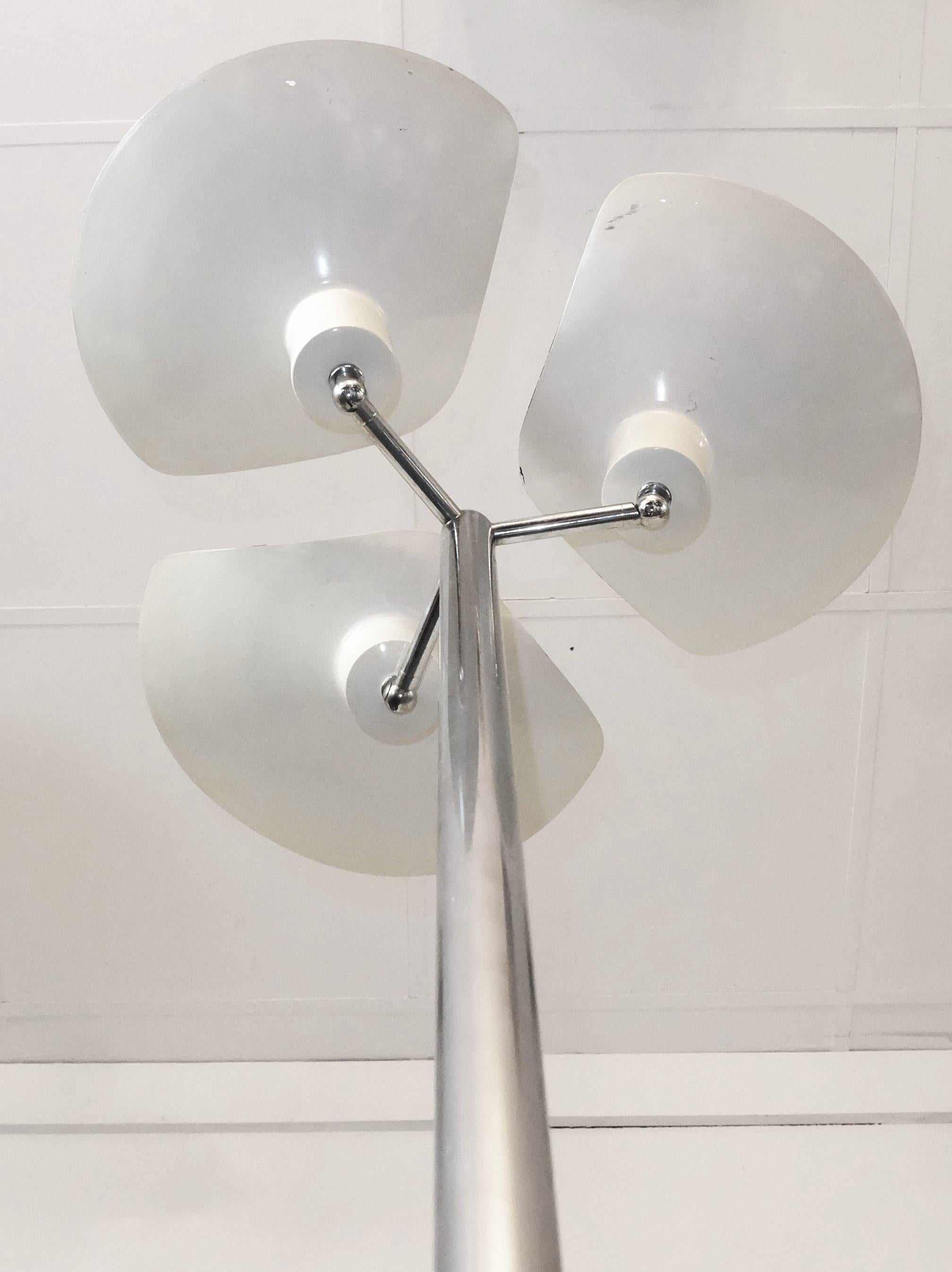 Floor Lamp, 1960s in the style of stilnovo For Sale 3