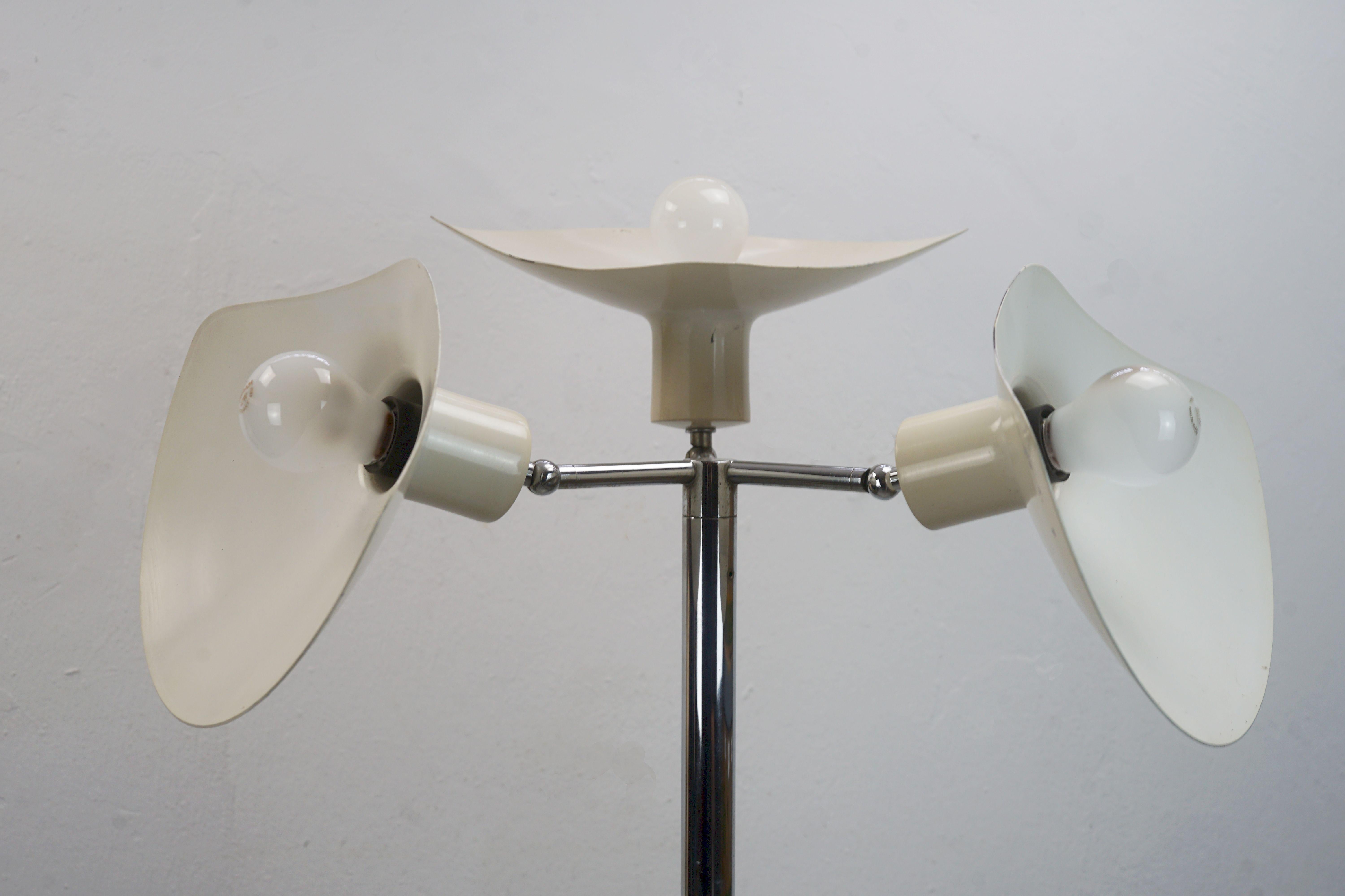 Floor Lamp, 1960s in the style of stilnovo For Sale 8