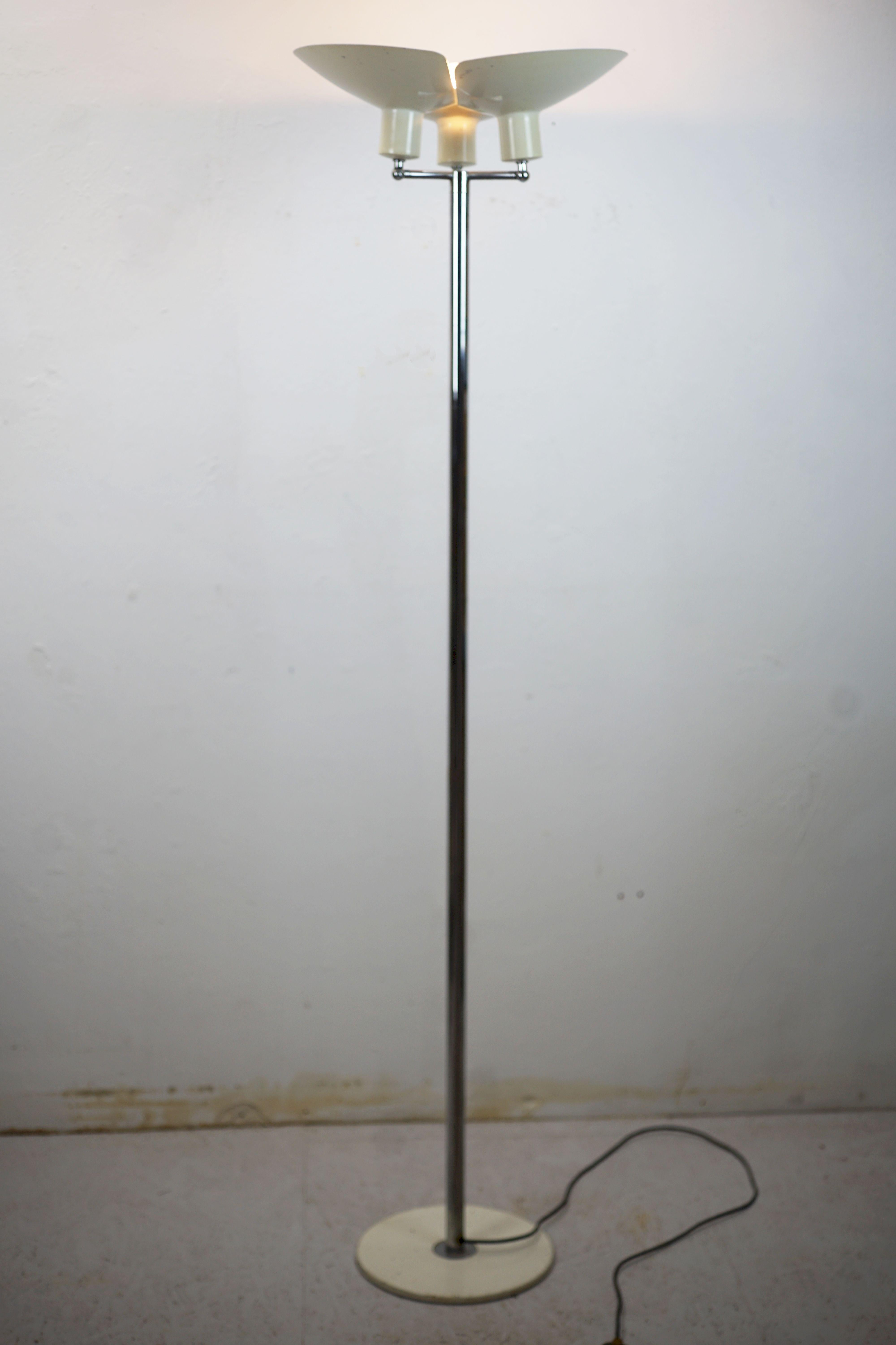 Floor Lamp, 1960s in the style of stilnovo For Sale 12