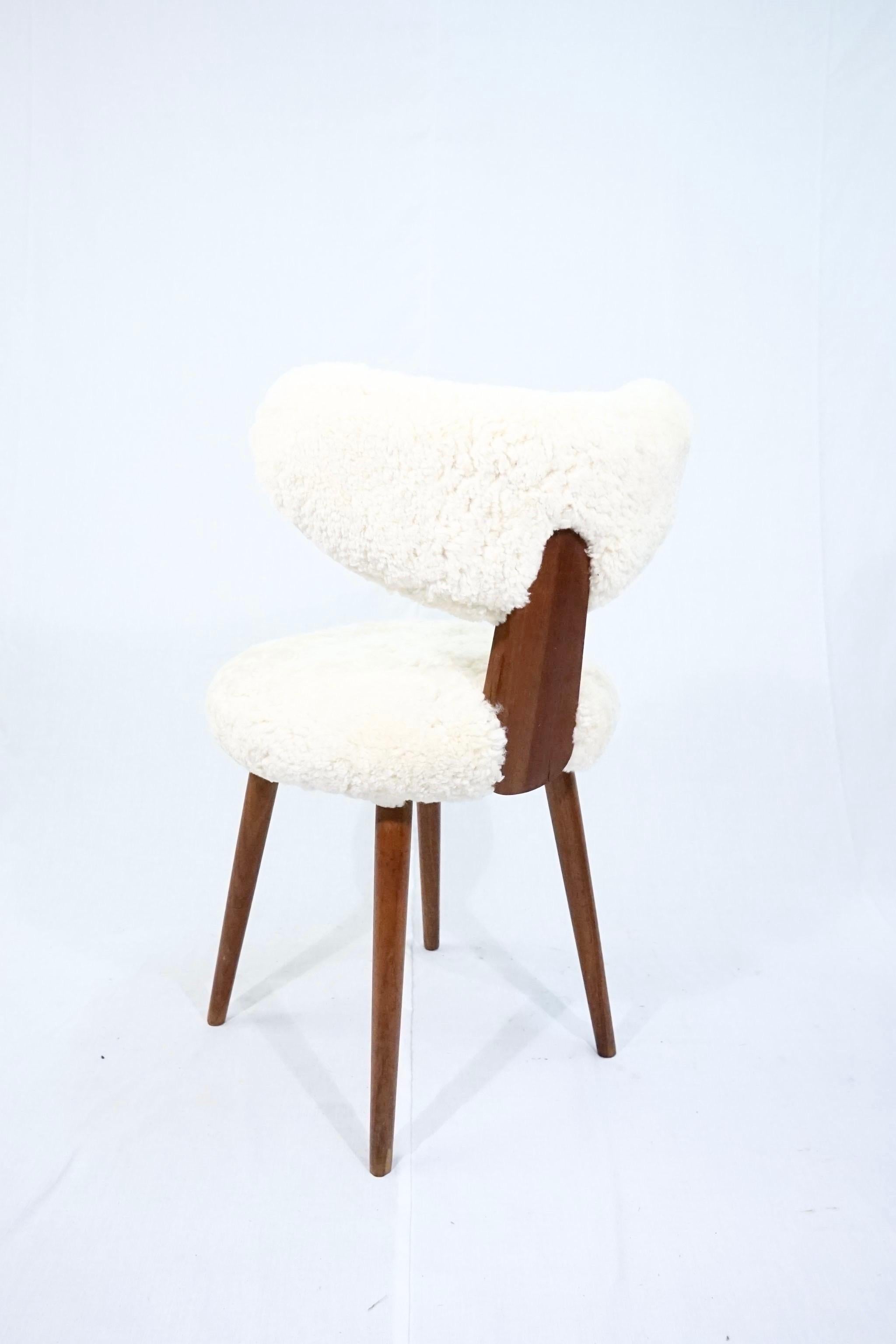 Scandinavian Vanity Table Chair in Solid Teak with Lambs Wool In Good Condition In Valby, 84