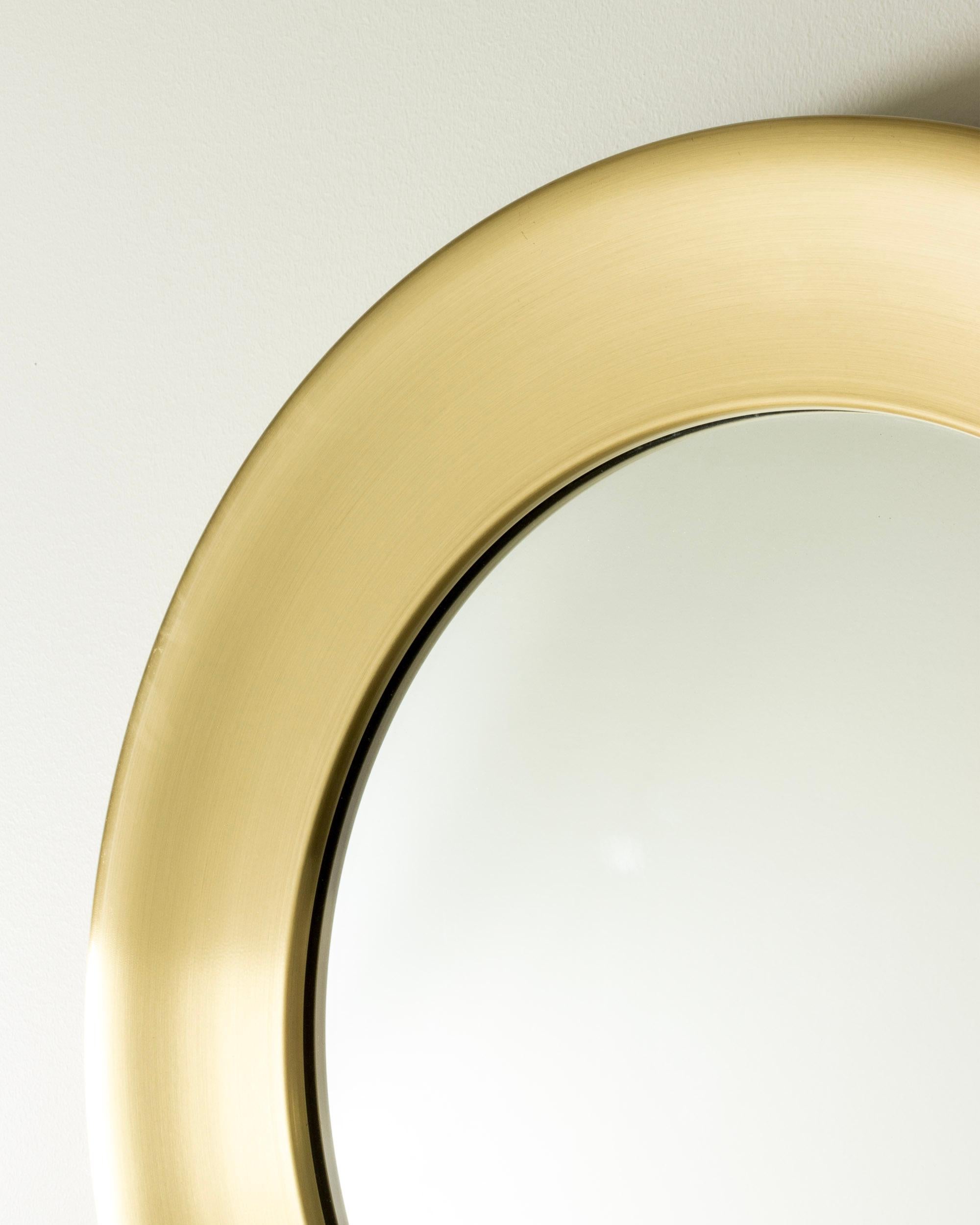 Suédois Miroir mural scandinave en laiton, Glasmäster, Suède, années 1960 en vente