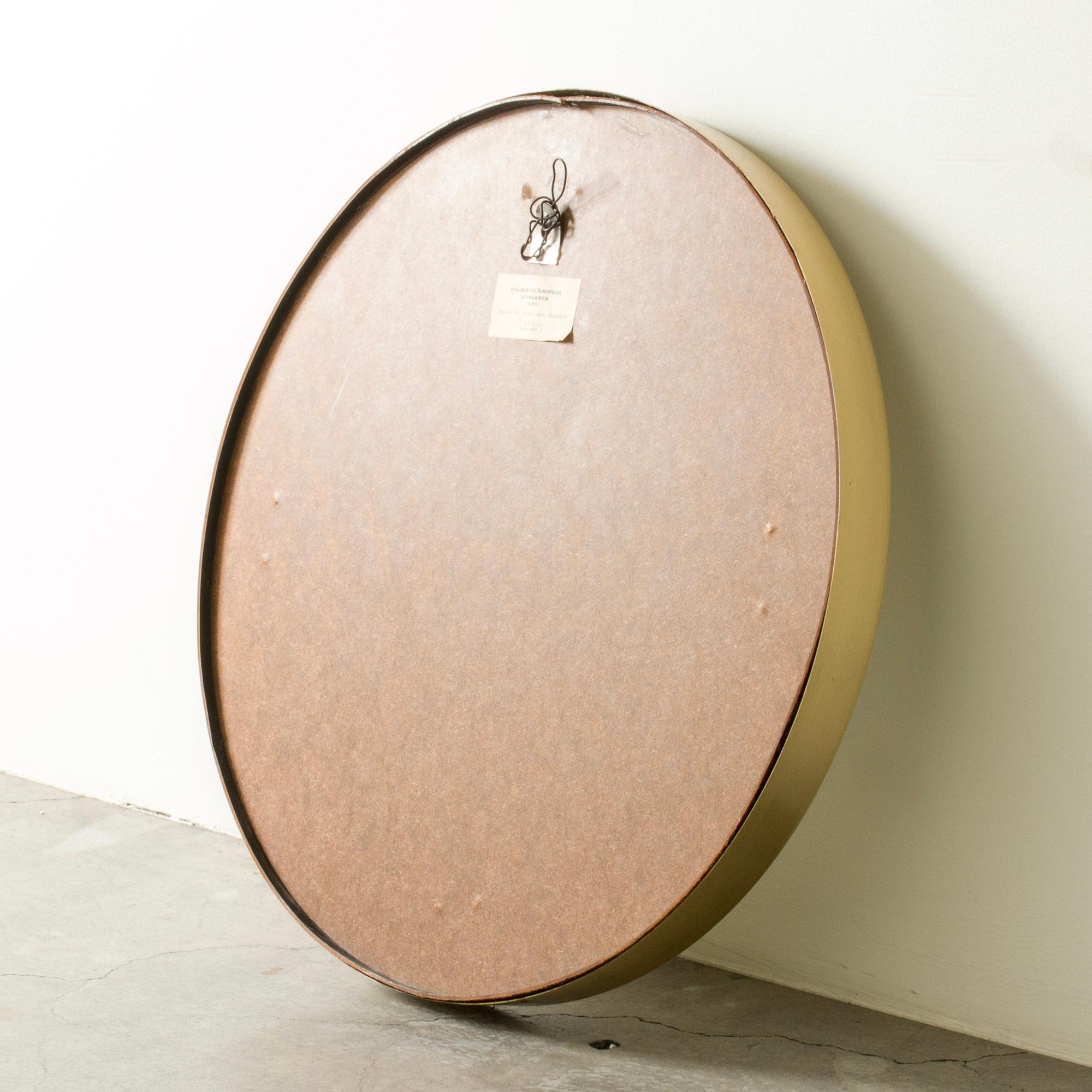 Miroir mural scandinave en laiton, Glasmäster, Suède, années 1960 Bon état - En vente à Stockholm, SE