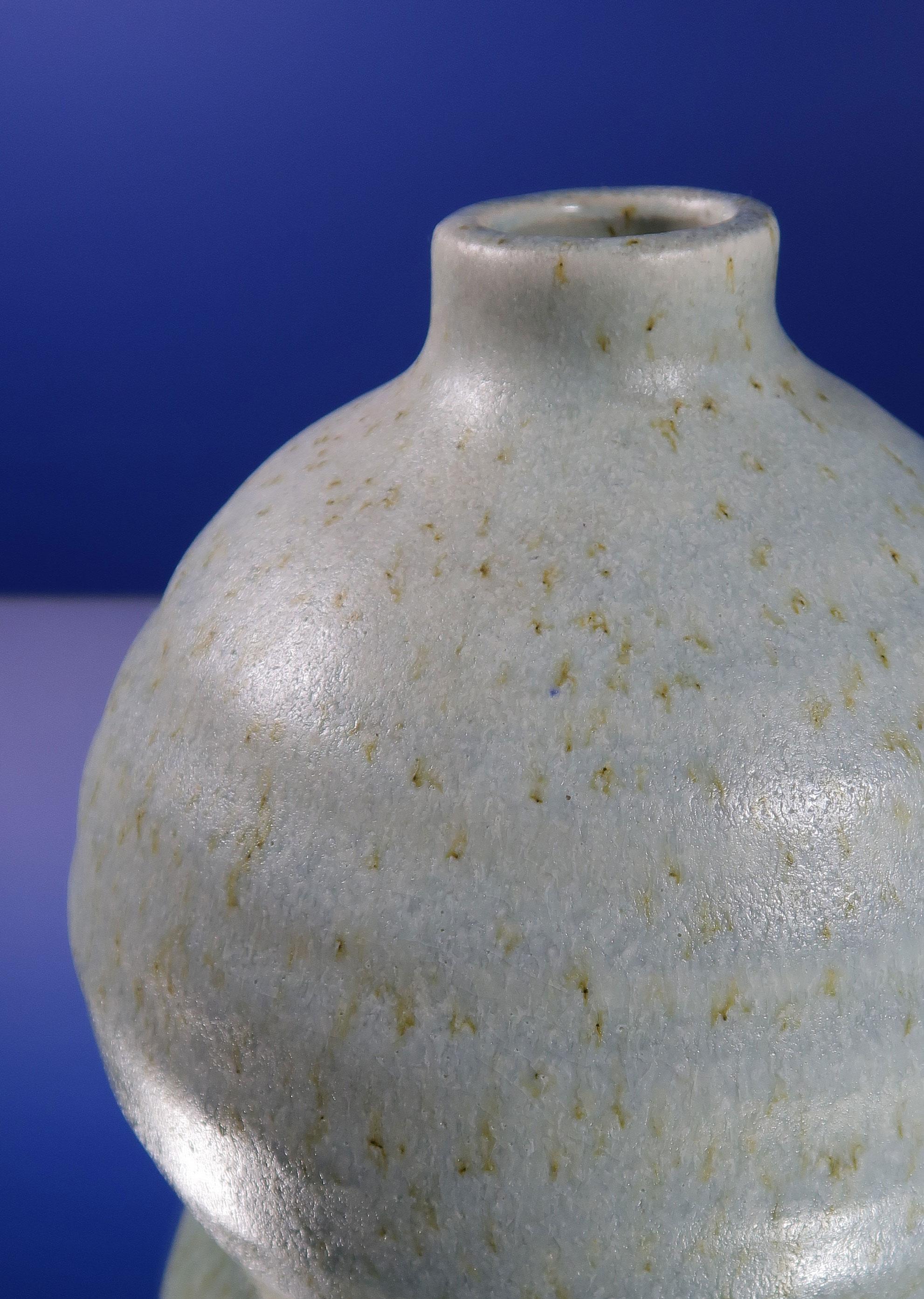 Skandinavische Vintage-Vase aus Keramik in Hellblau im Zustand „Gut“ im Angebot in Copenhagen, DK